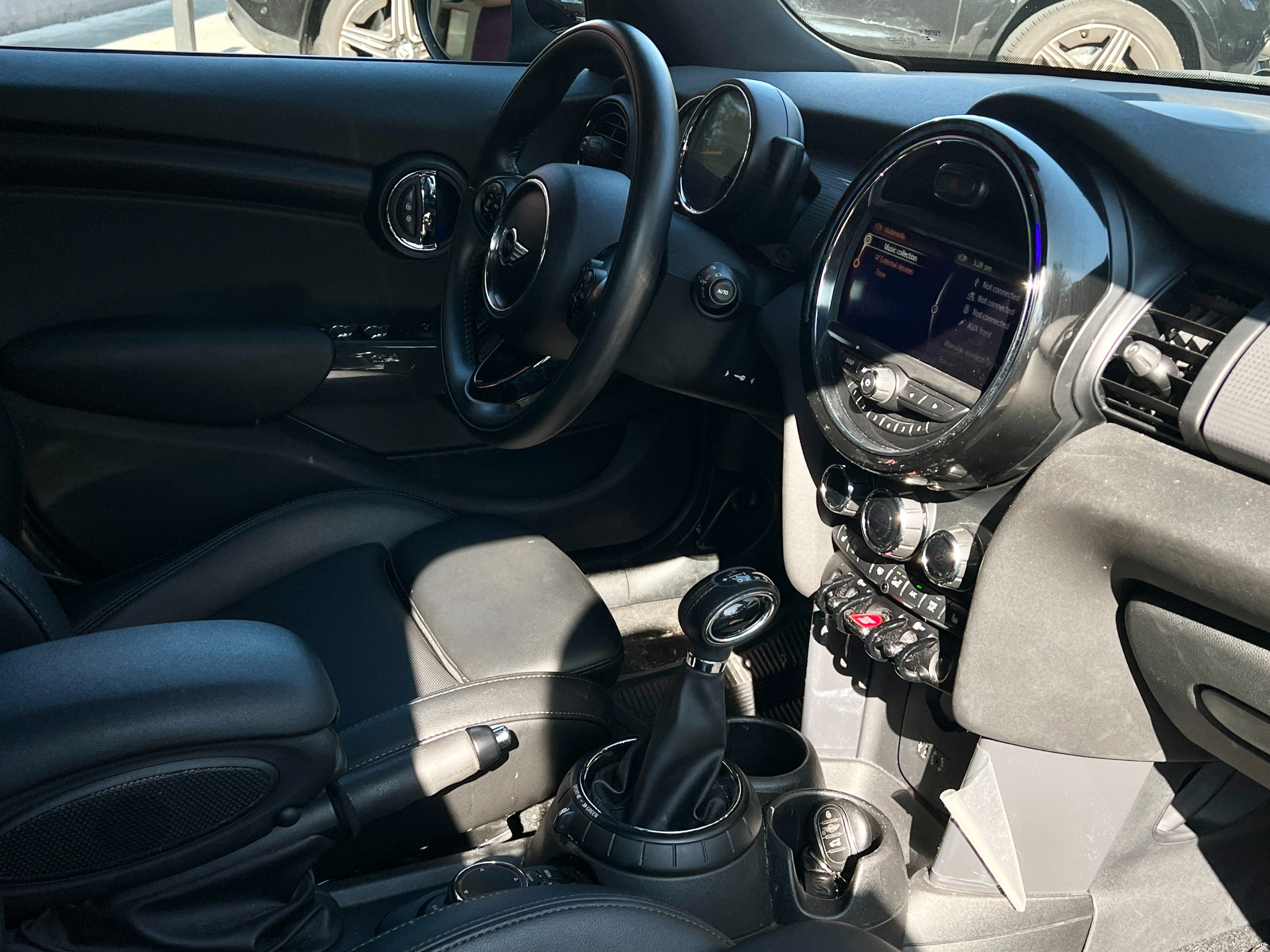 2015 Mini Cooper - Image 13