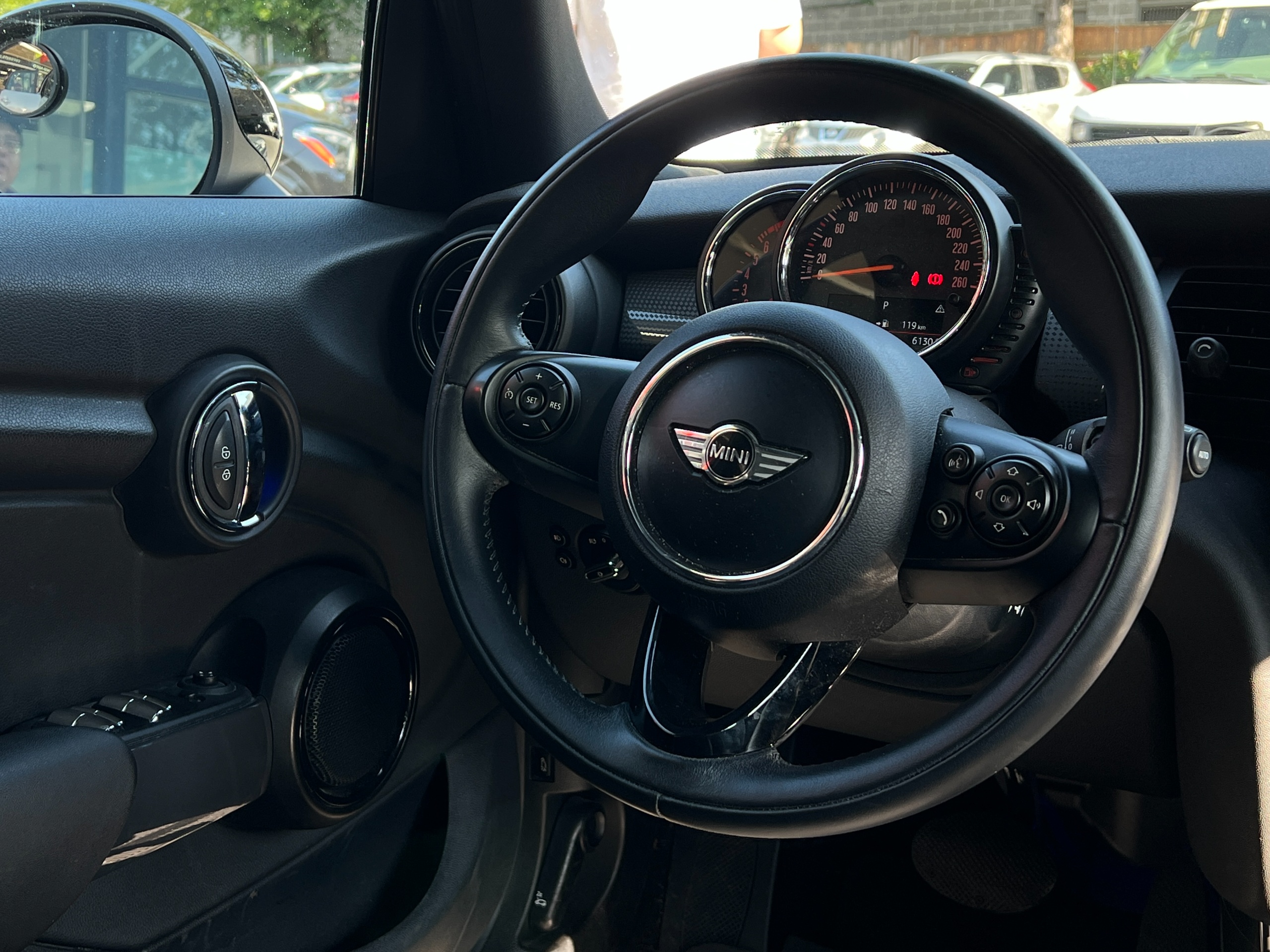 2015 Mini Cooper - Image 10