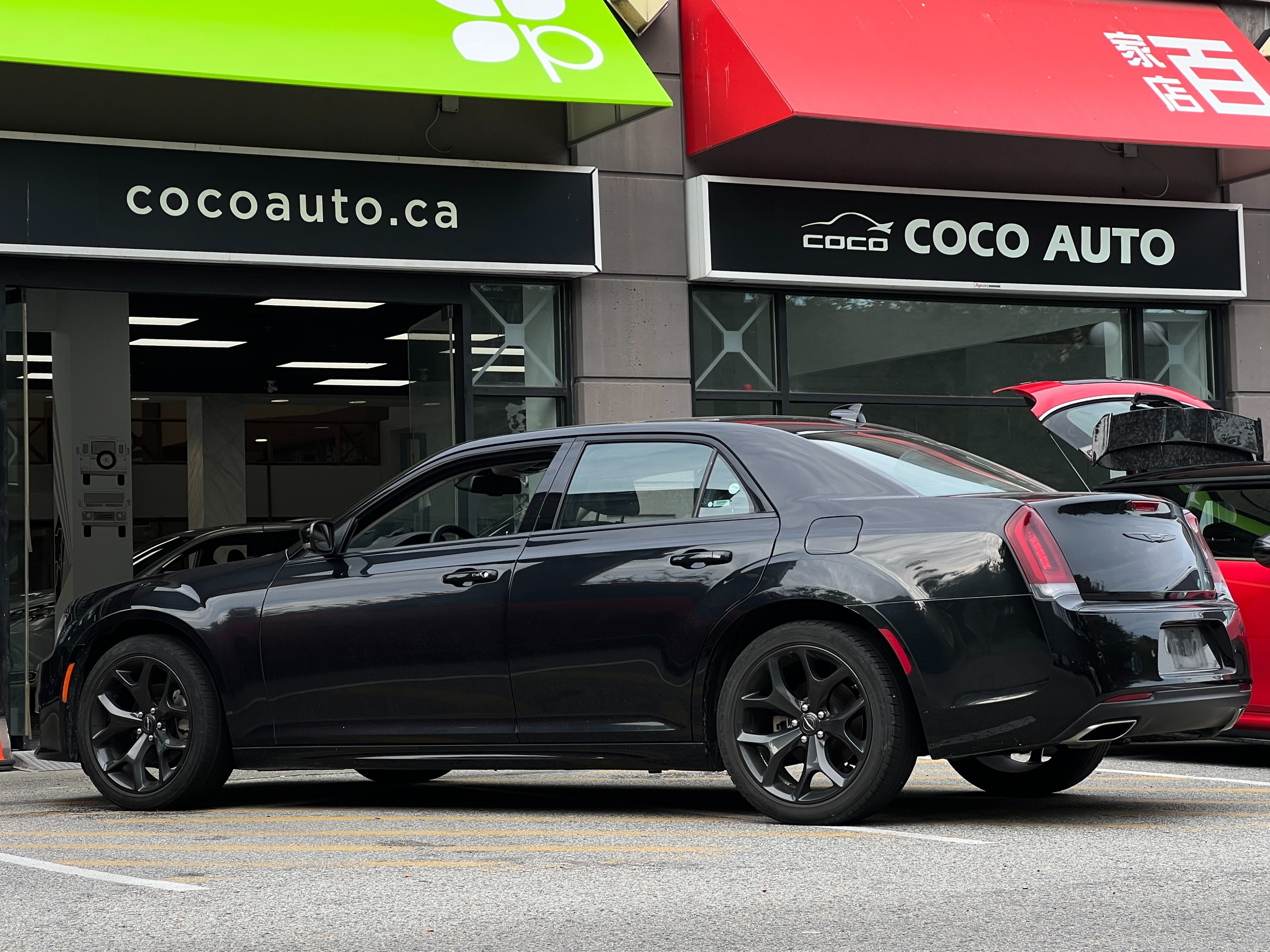 2023 Chrysler 300 touring rwd | no accident | bc local - Image 7