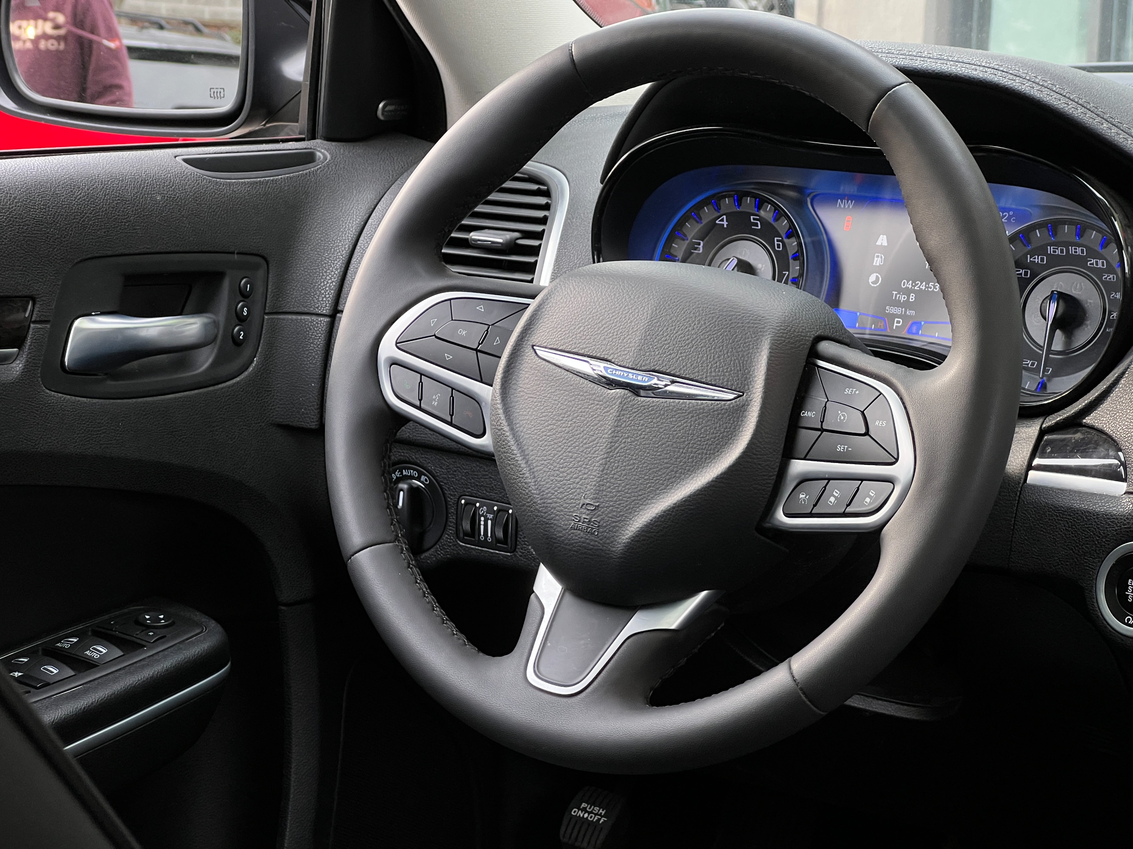 2023 Chrysler 300 touring rwd | no accident | bc local - Image 14