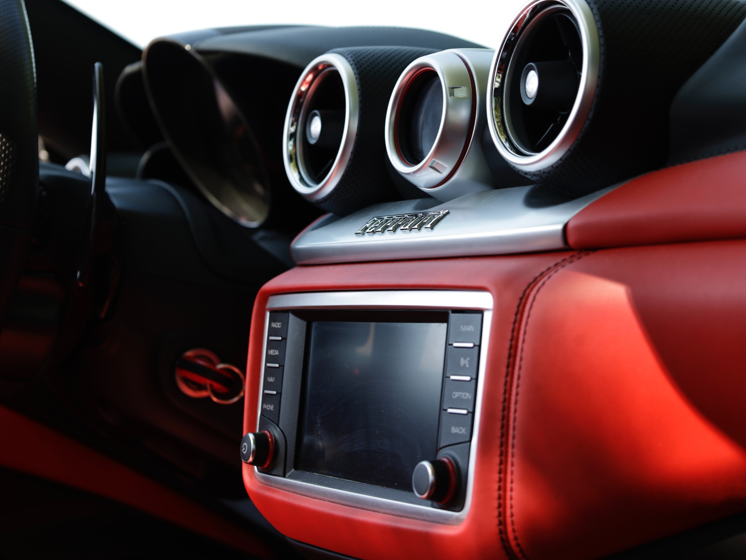 2016 Ferrari California T - Image 11