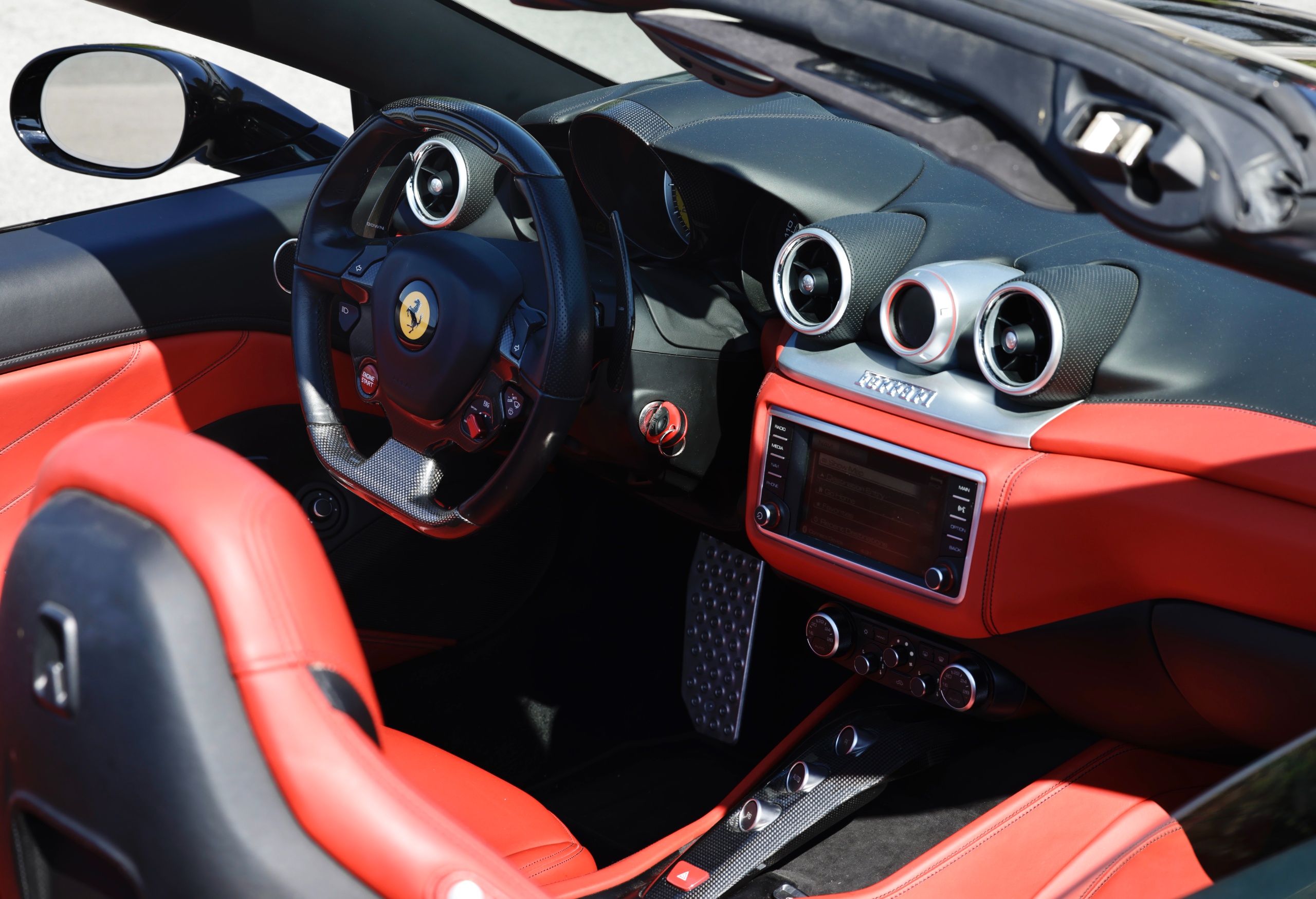 2016 Ferrari California T - Image 20
