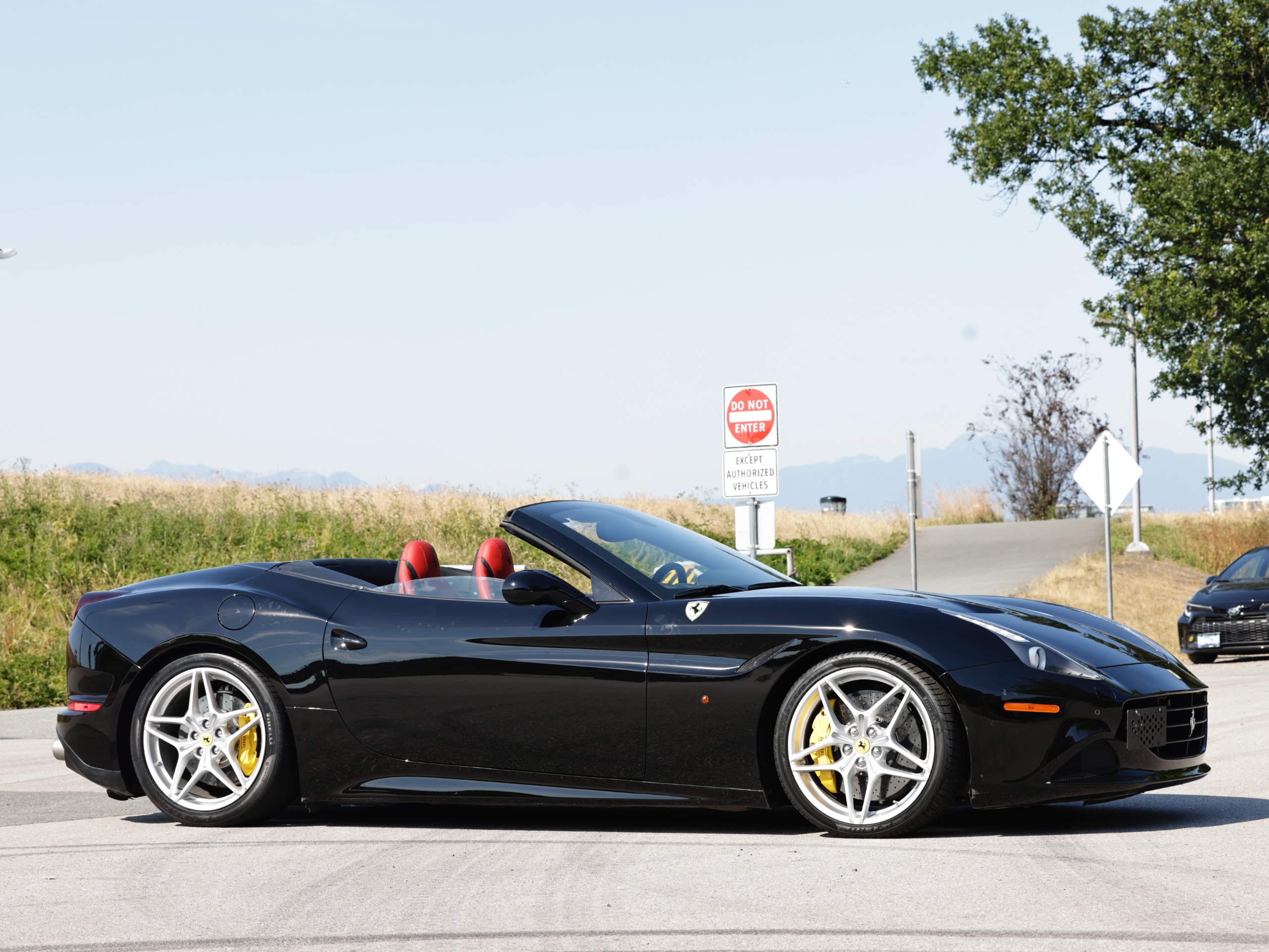 2016 Ferrari California T - Image 5