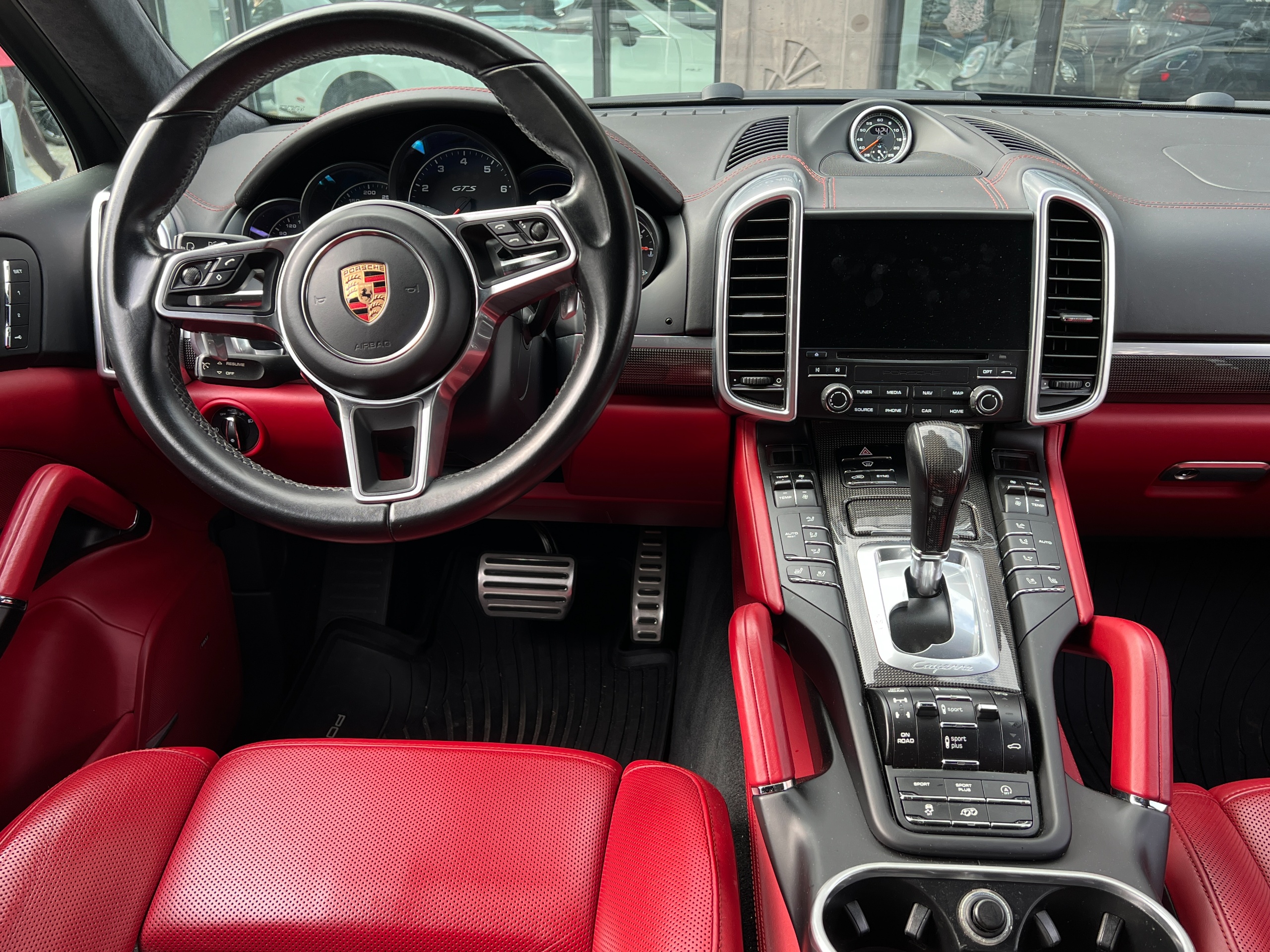 2017 Porsche Cayenne GTS - Image 14