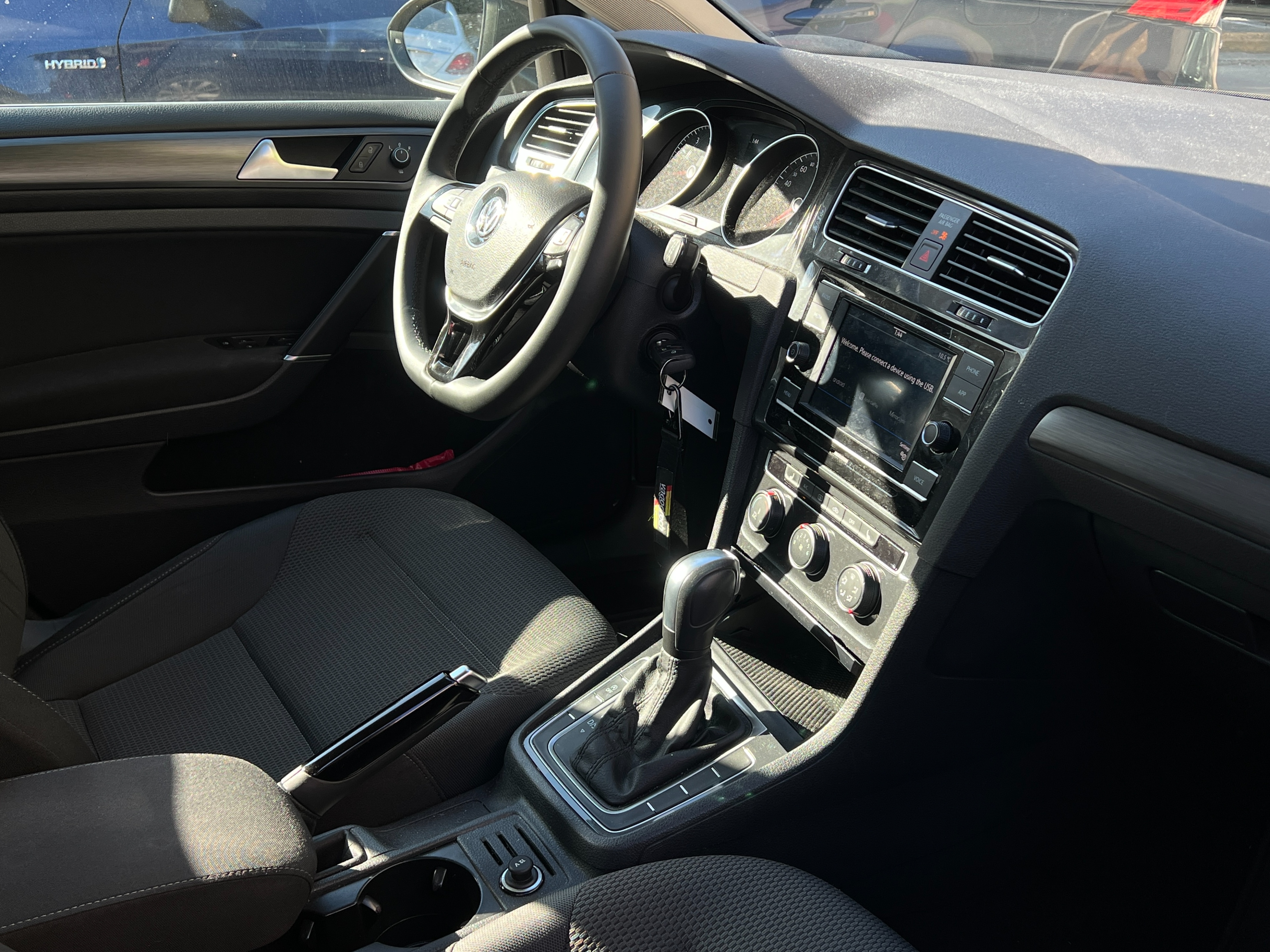 2020 Volkswagen Golf | BC Local - Image 10