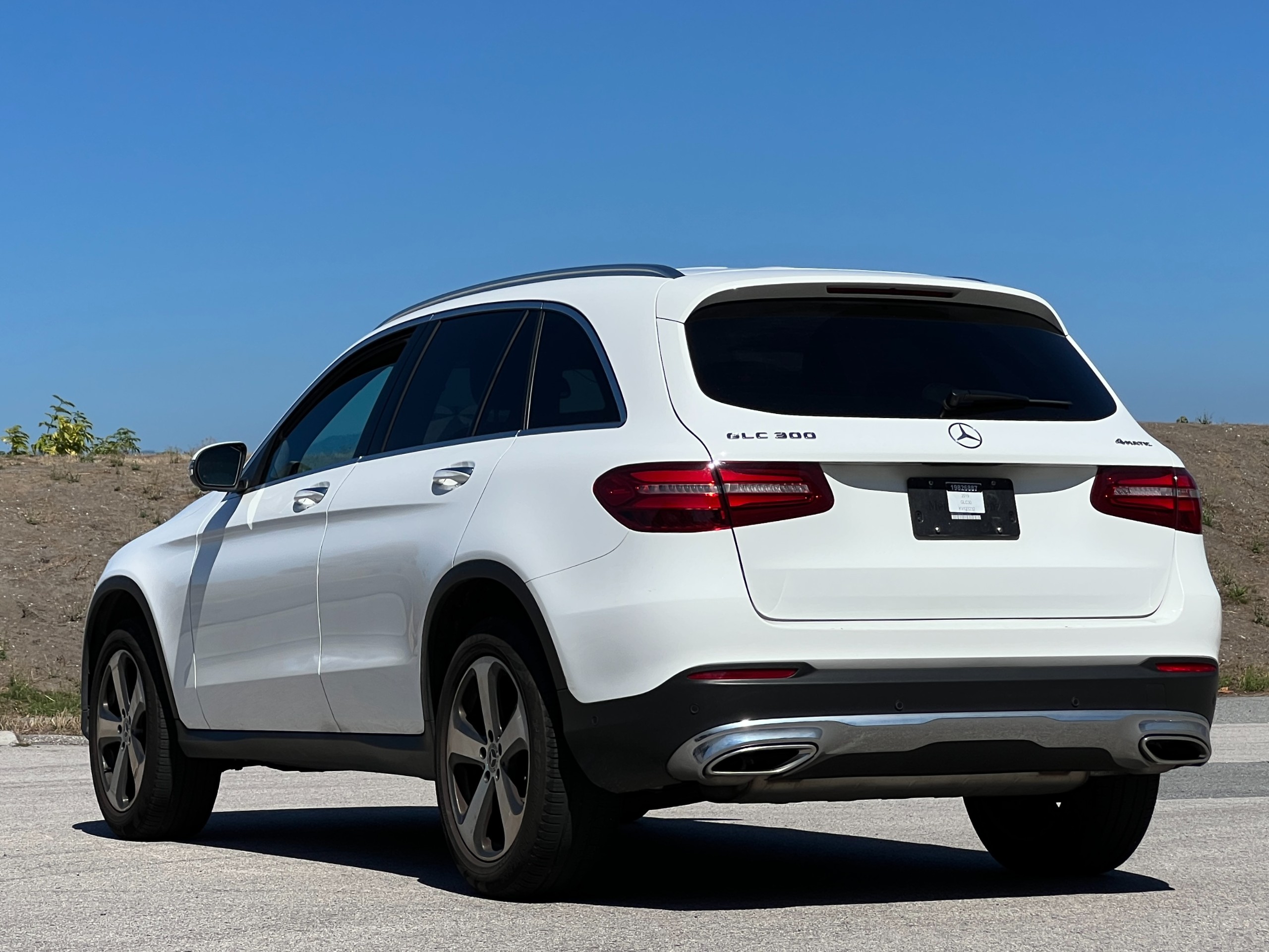 2019 Mercedes-Benz glc300 | No accident | BC Local - Image 6