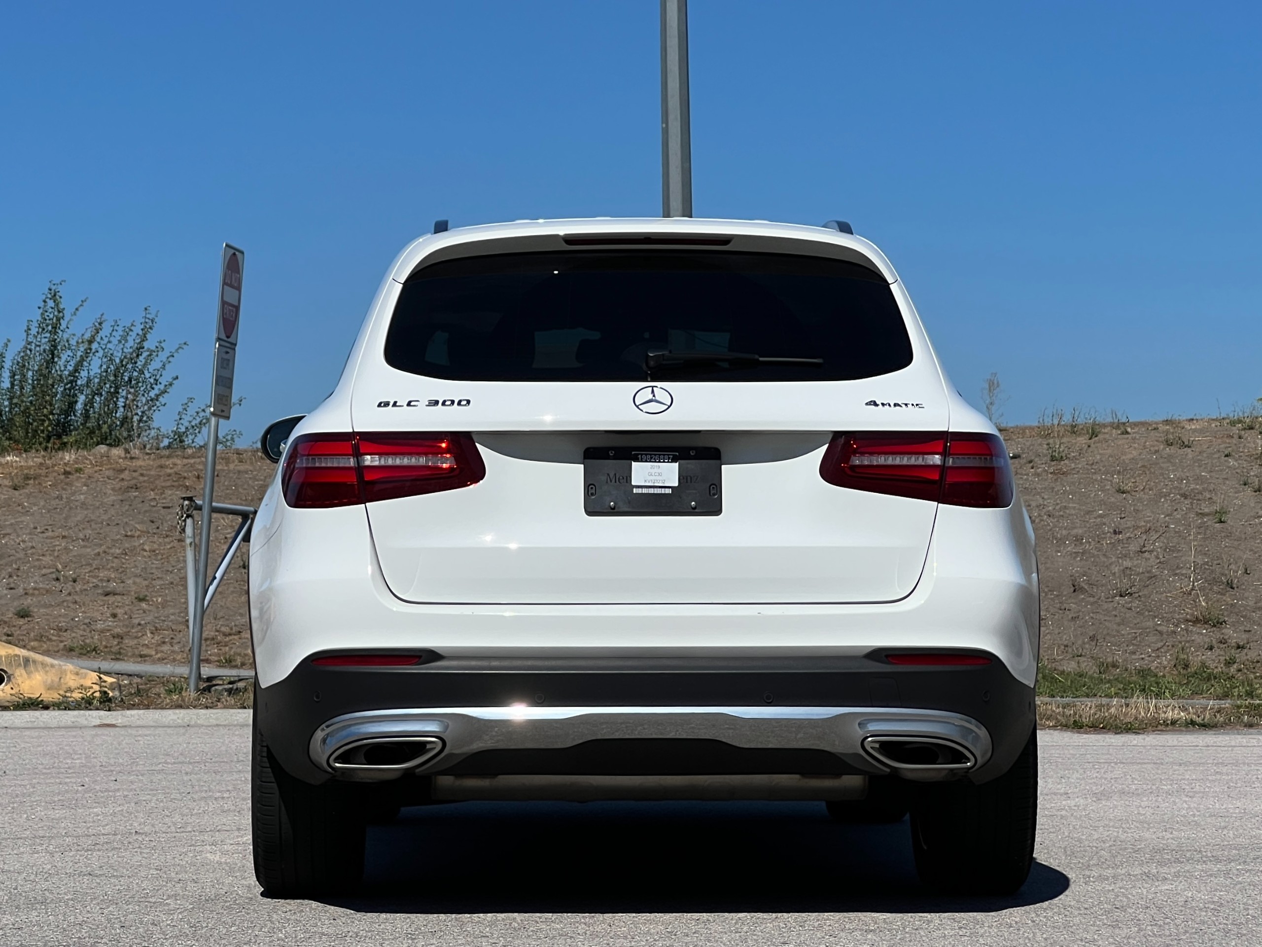 2019 Mercedes-Benz glc300 | No accident | BC Local - Image 7