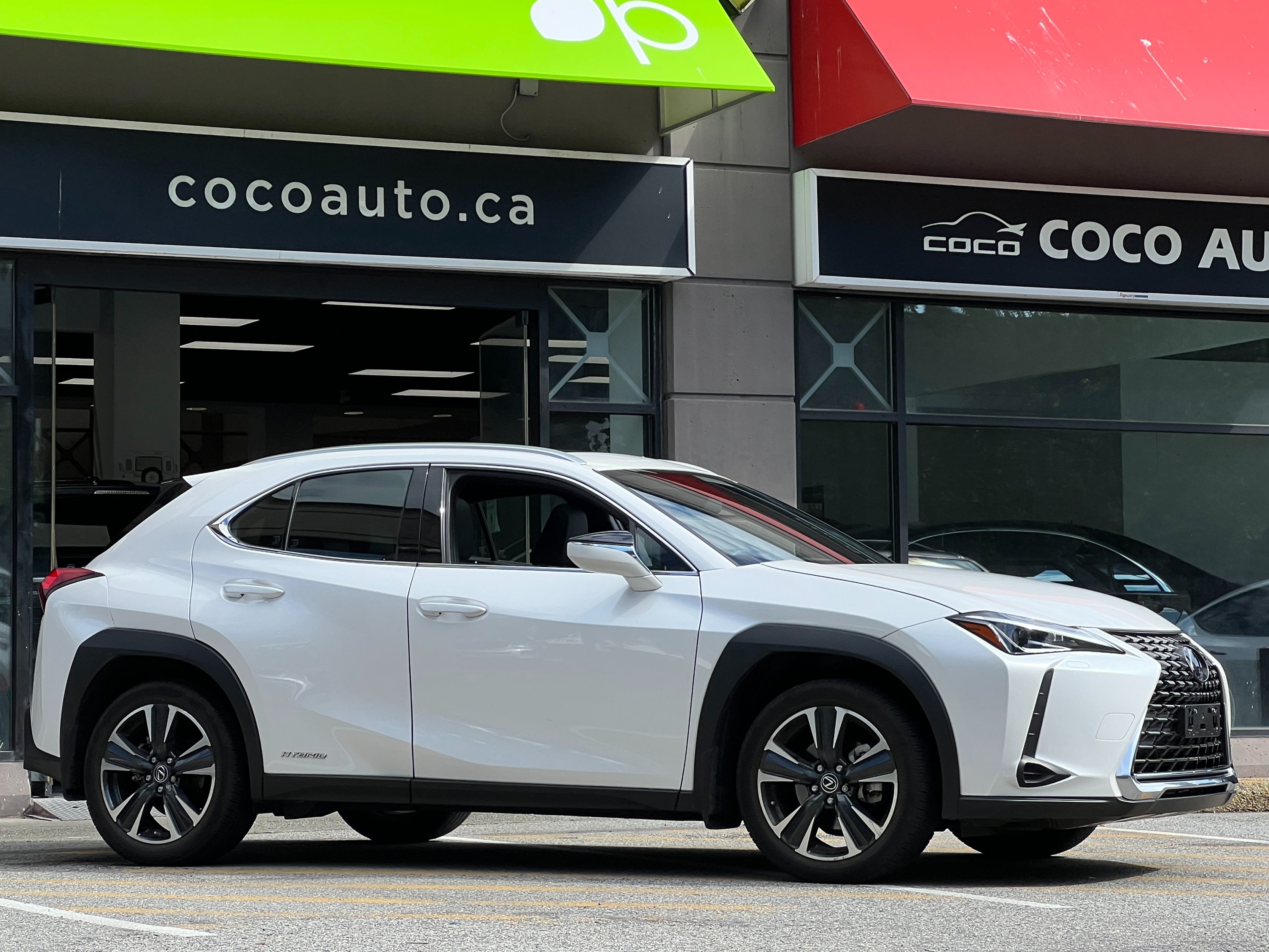 2021 Lexus UX 250h | no accident - Image 2