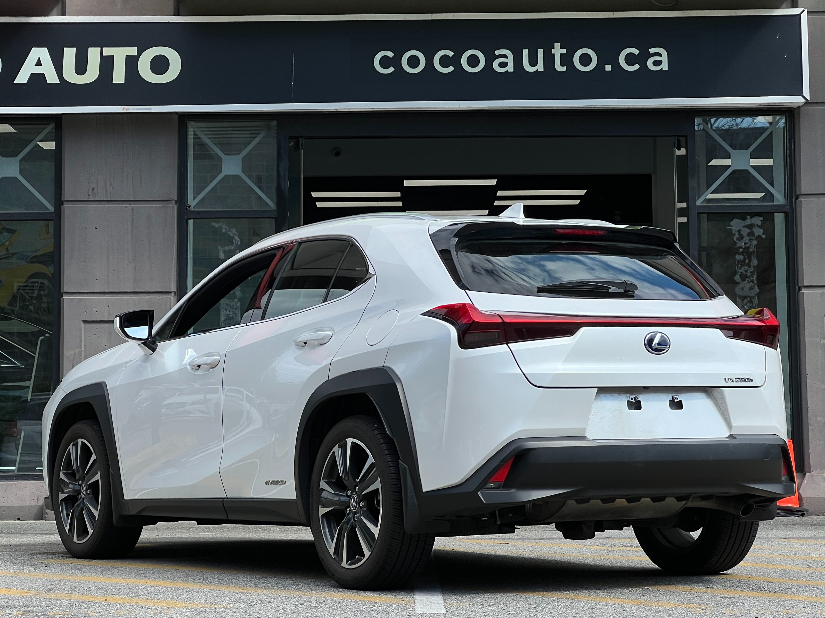 2021 Lexus UX 250h | no accident - Image 6