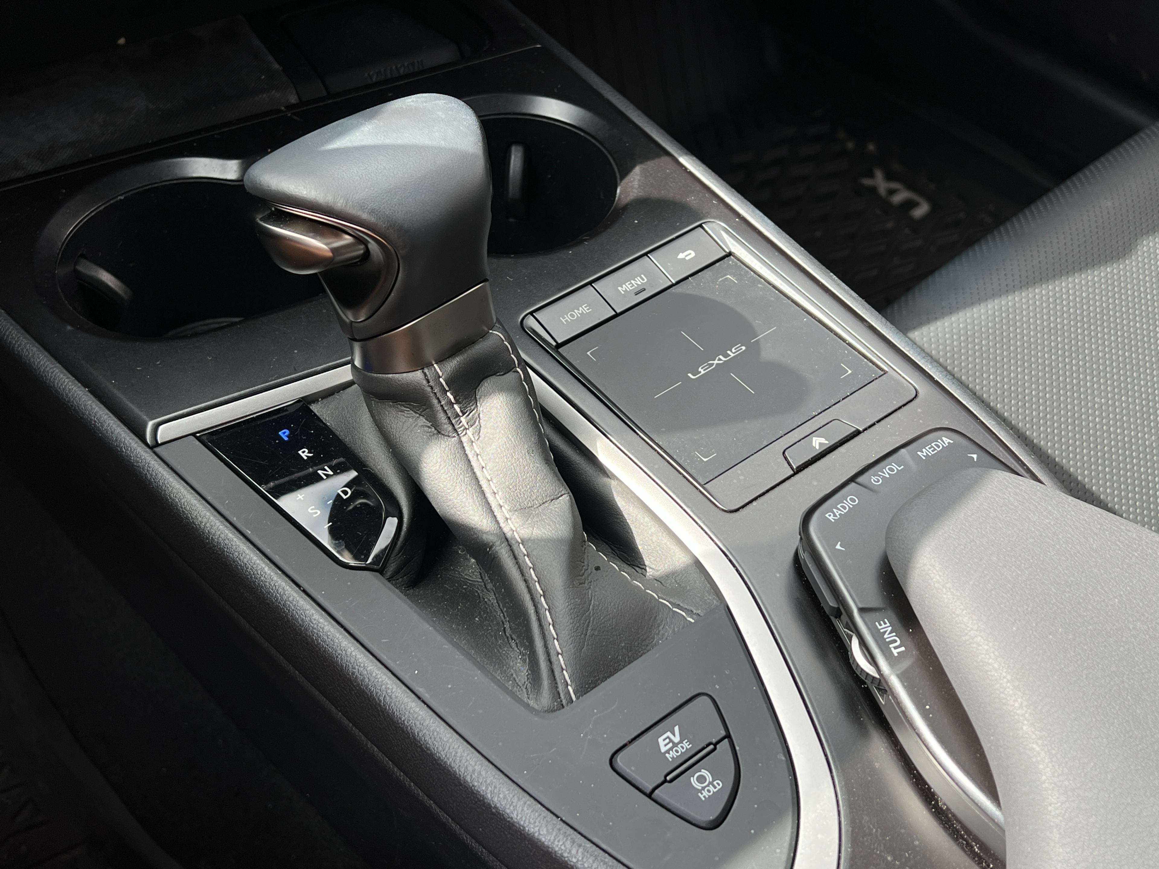 2021 Lexus UX 250h | no accident - Image 9