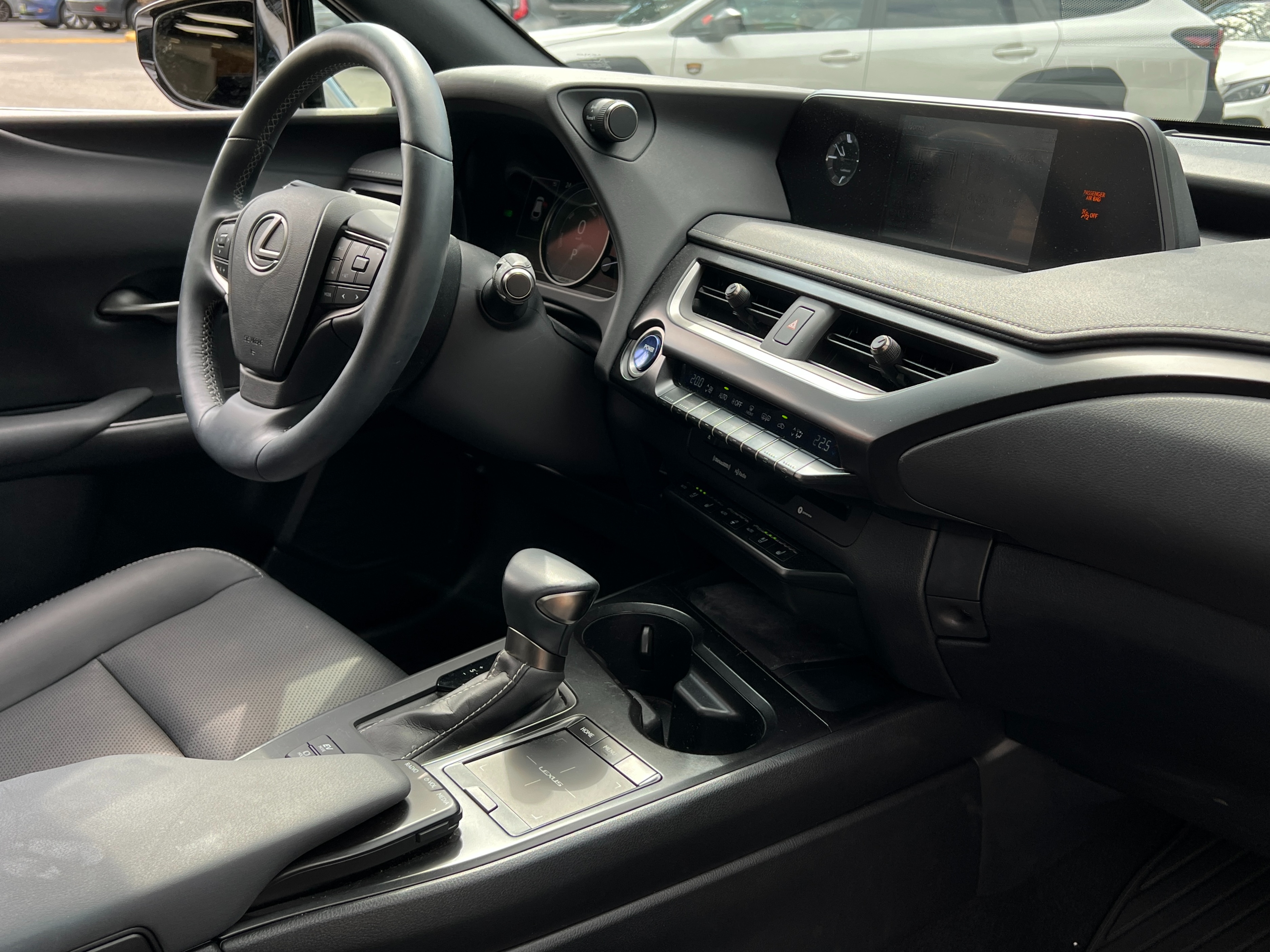 2021 Lexus UX 250h | no accident - Image 10