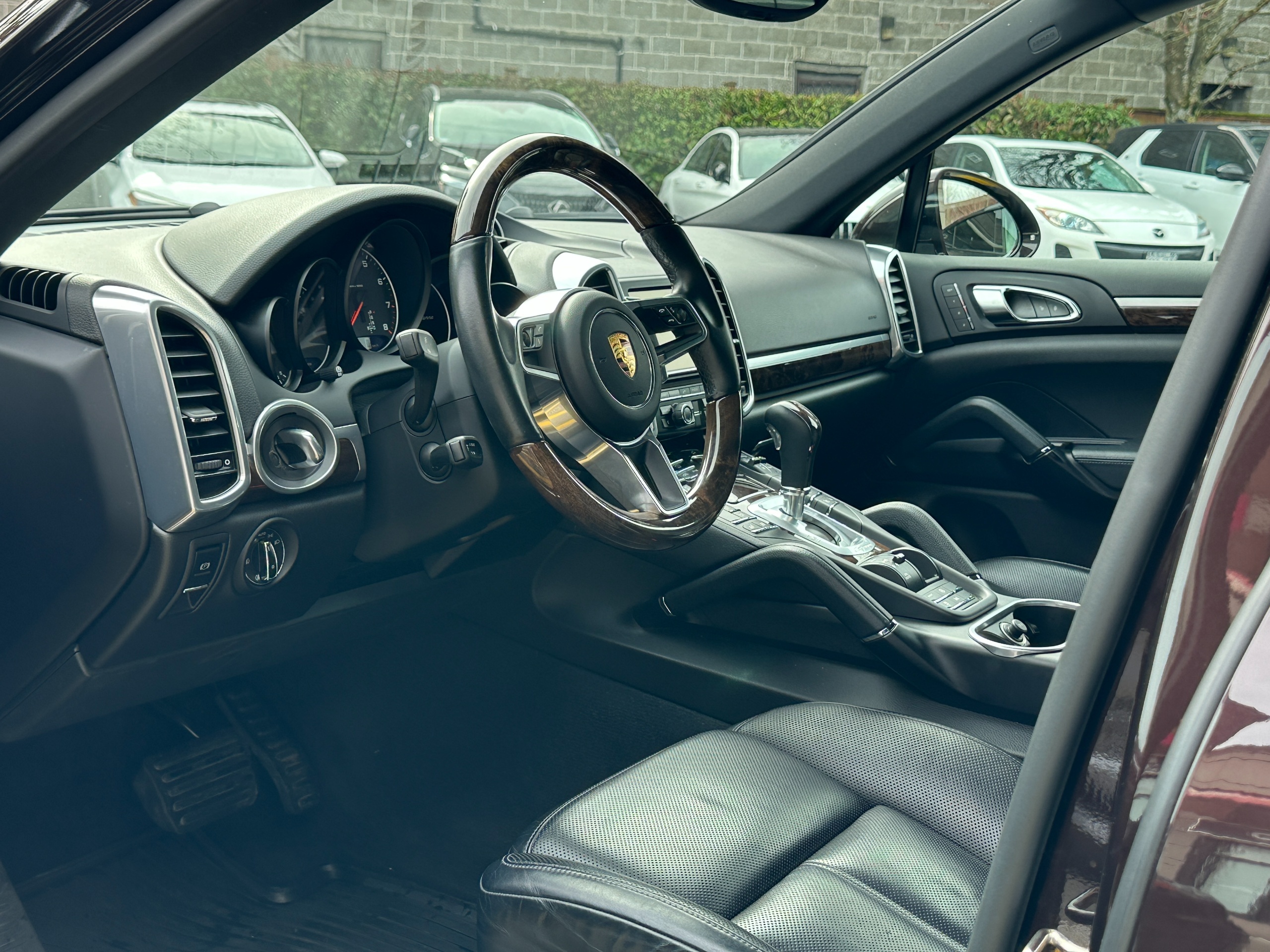 2016 Porsche Cayenne - Image 5