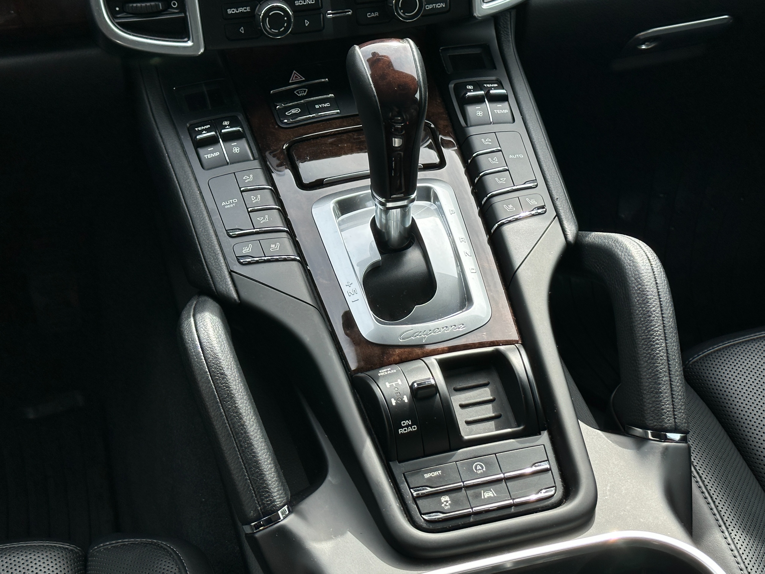 2016 Porsche Cayenne - Image 6