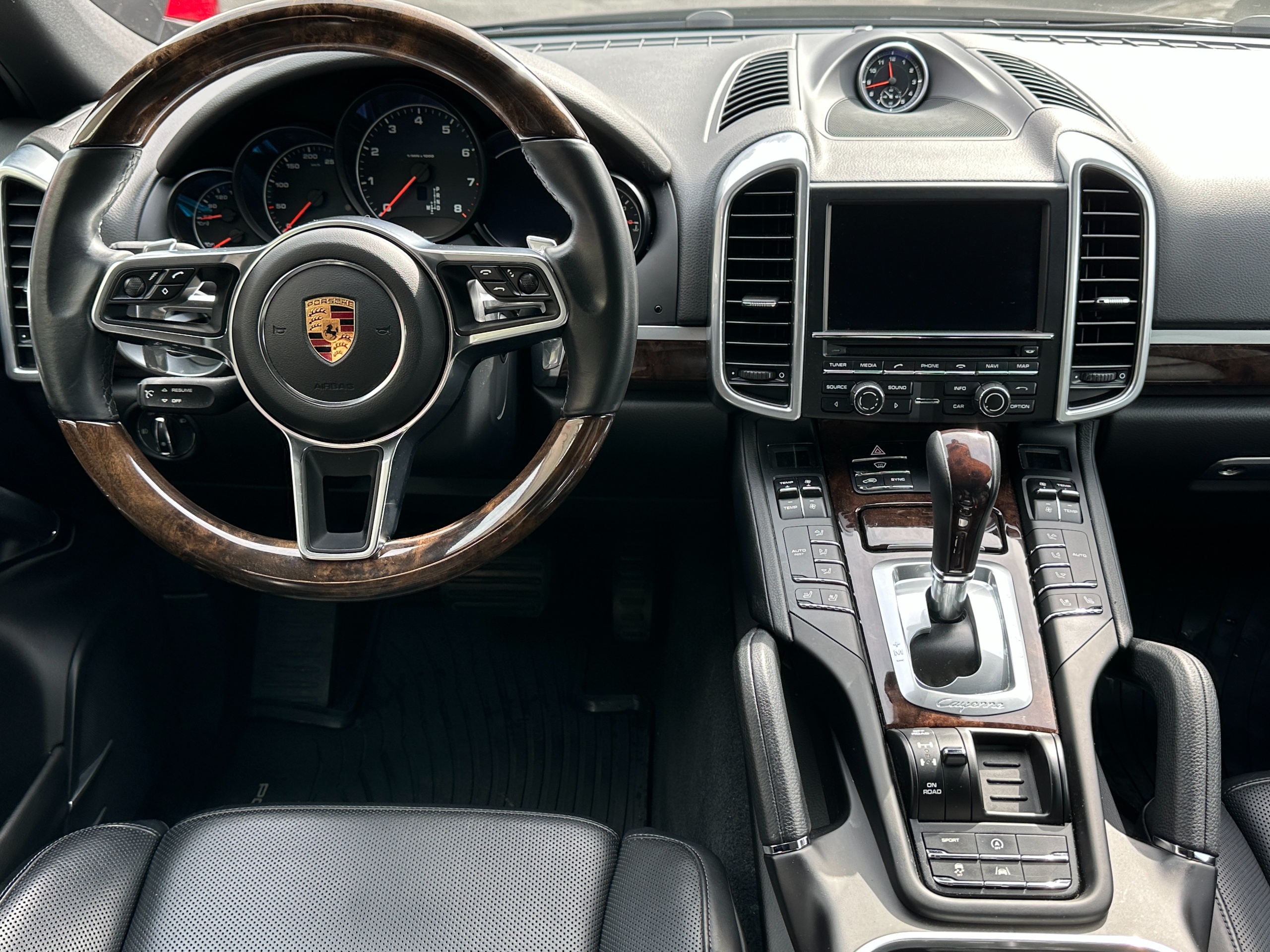 2016 Porsche Cayenne - Image 8
