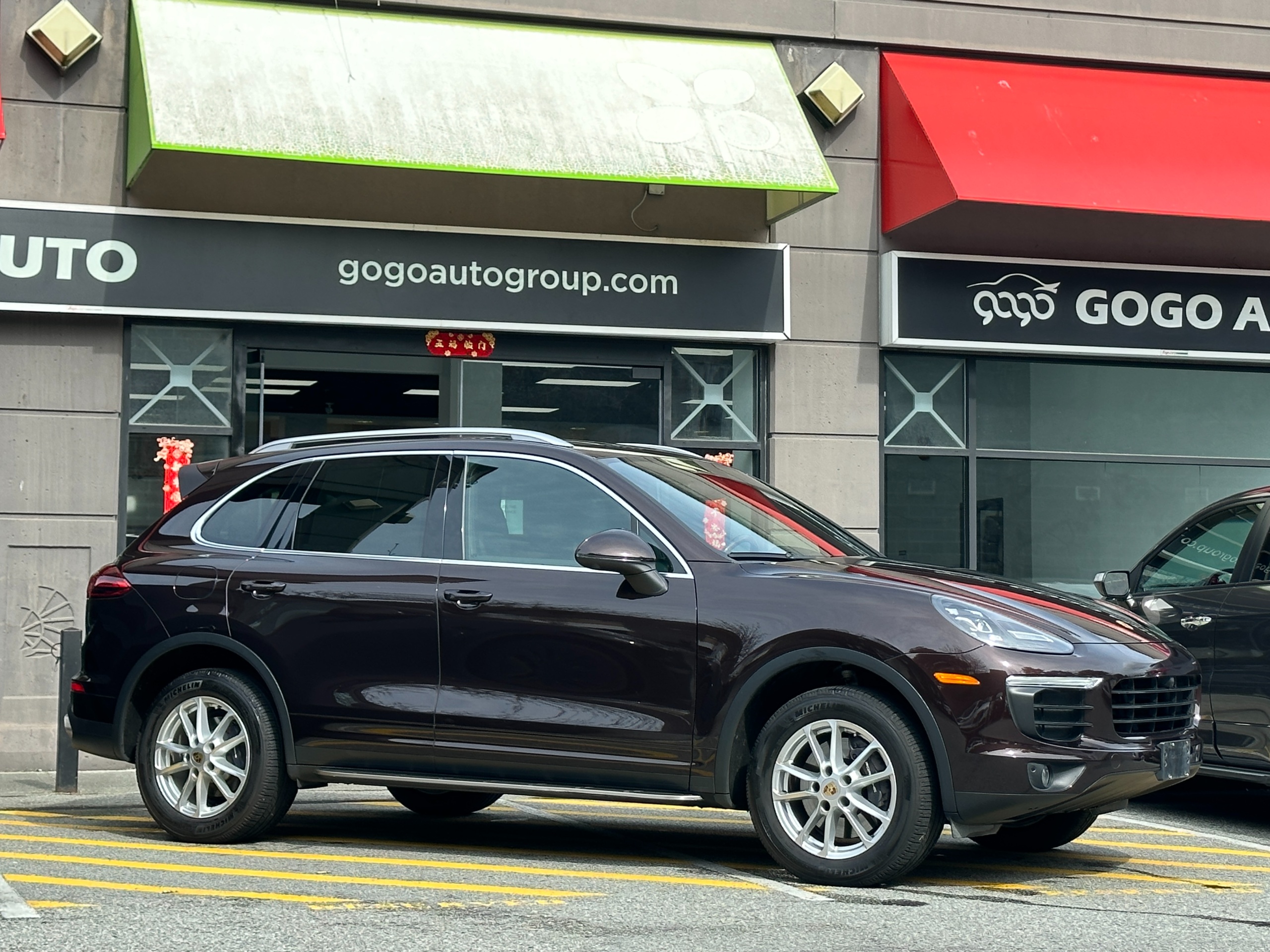 2016 Porsche Cayenne - Image 3