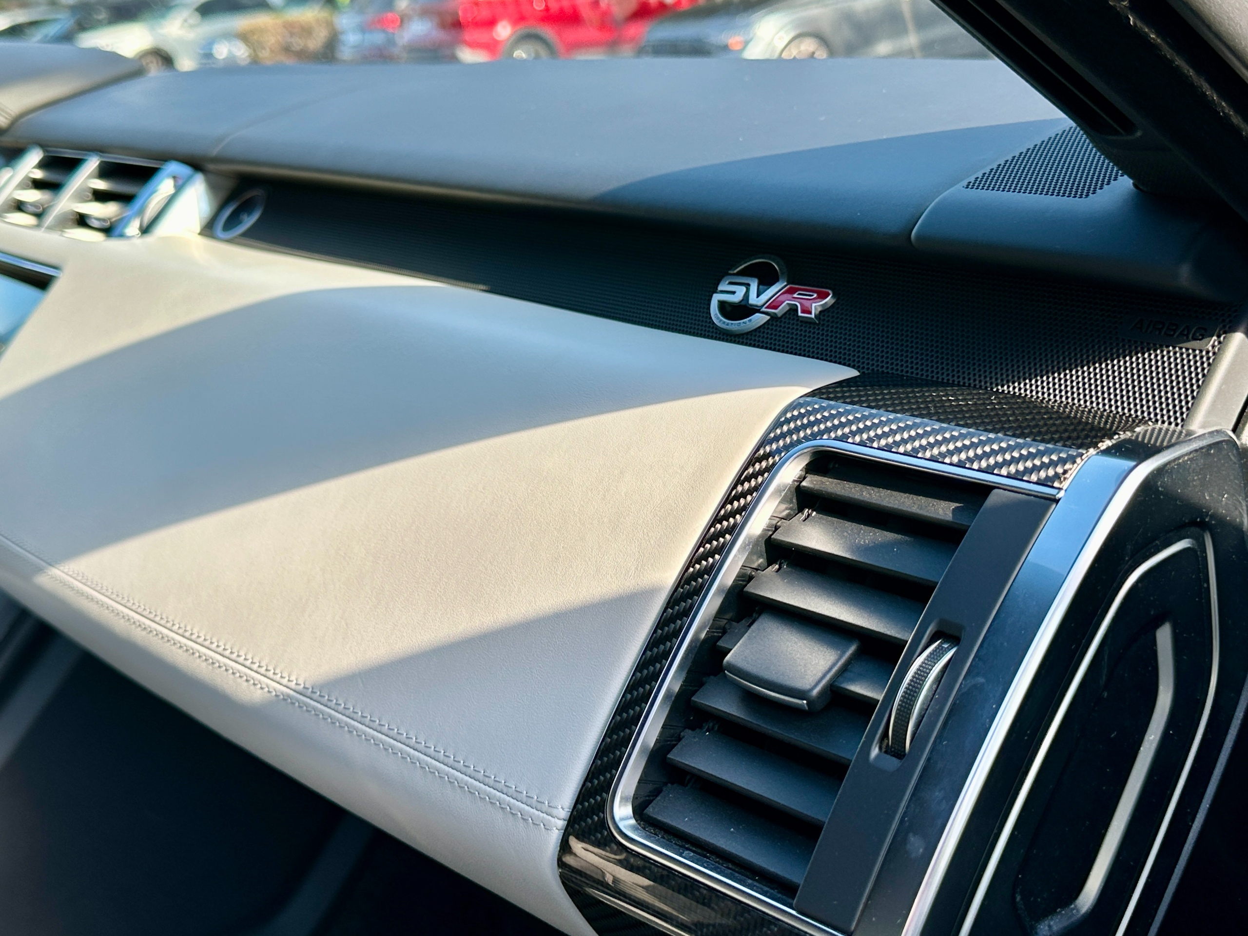 2017 Land Rover Range Rover - Image 9