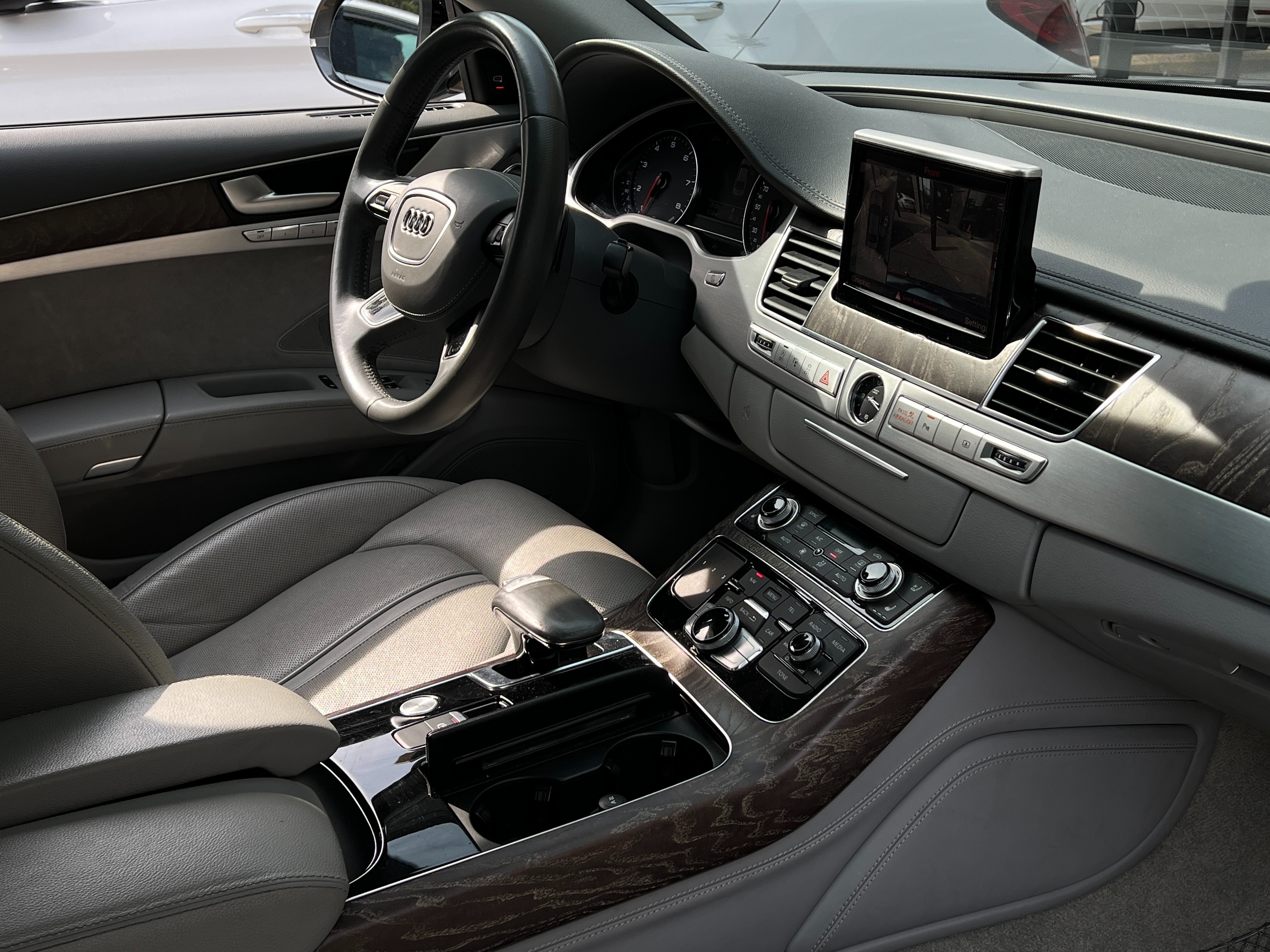 2015 Audi A8l quattro - Image 10