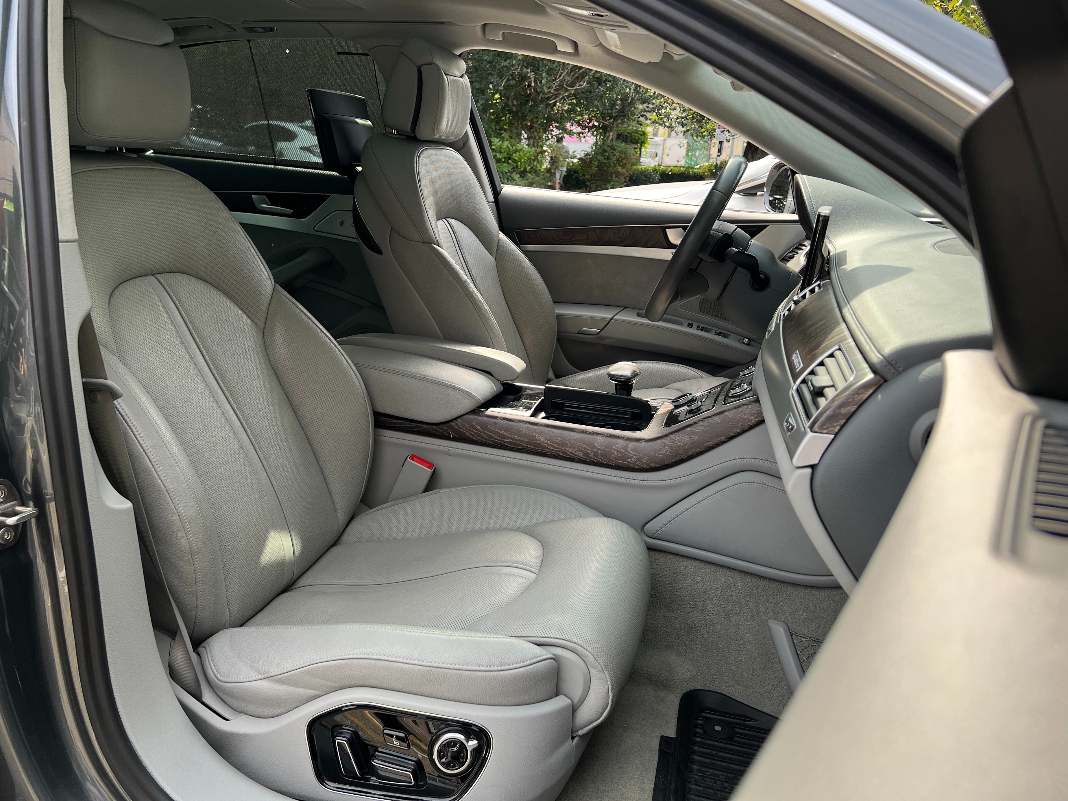 2015 Audi A8l quattro - Image 11