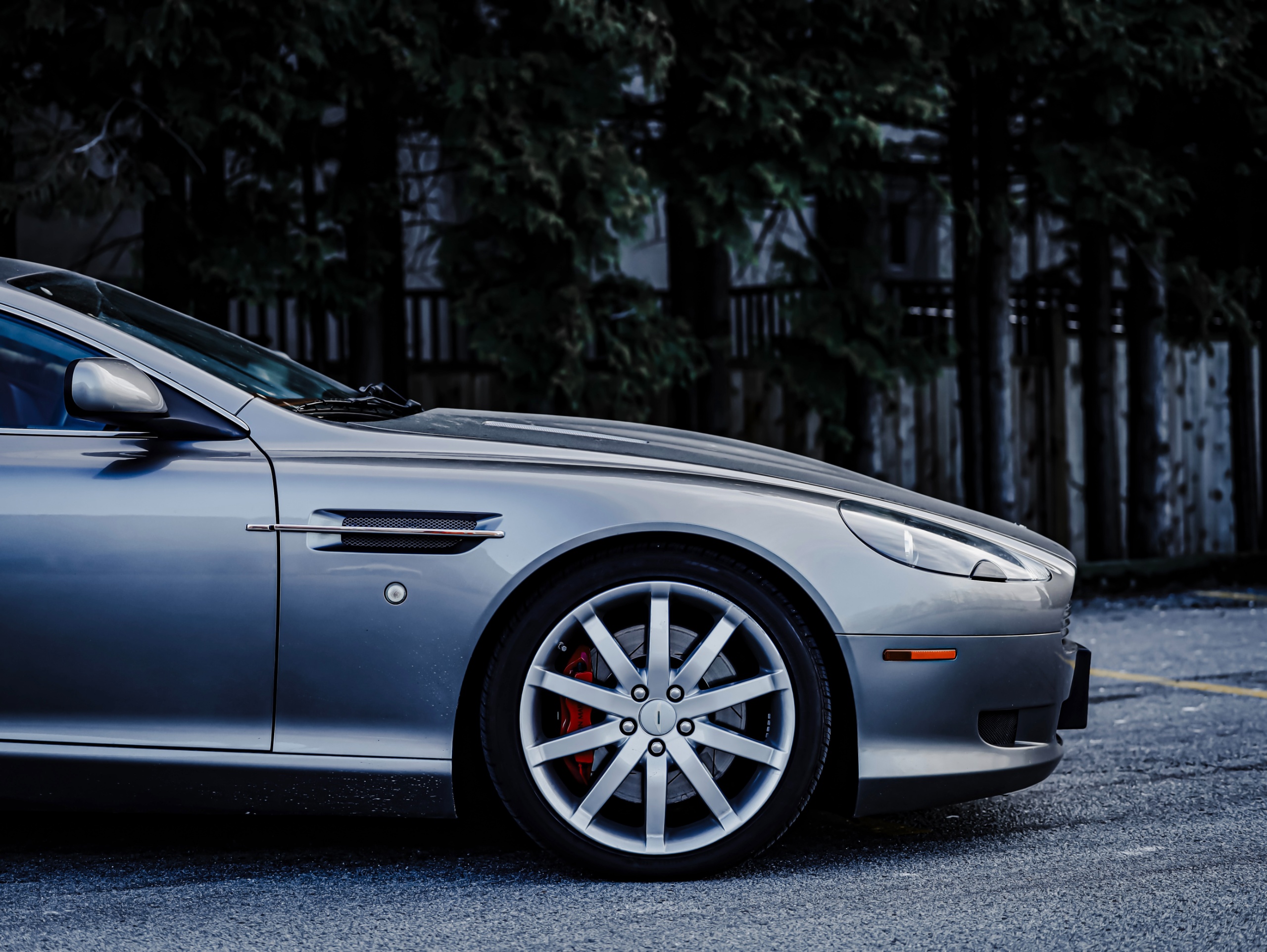 2005 Aston Martin DB9 - Image 10