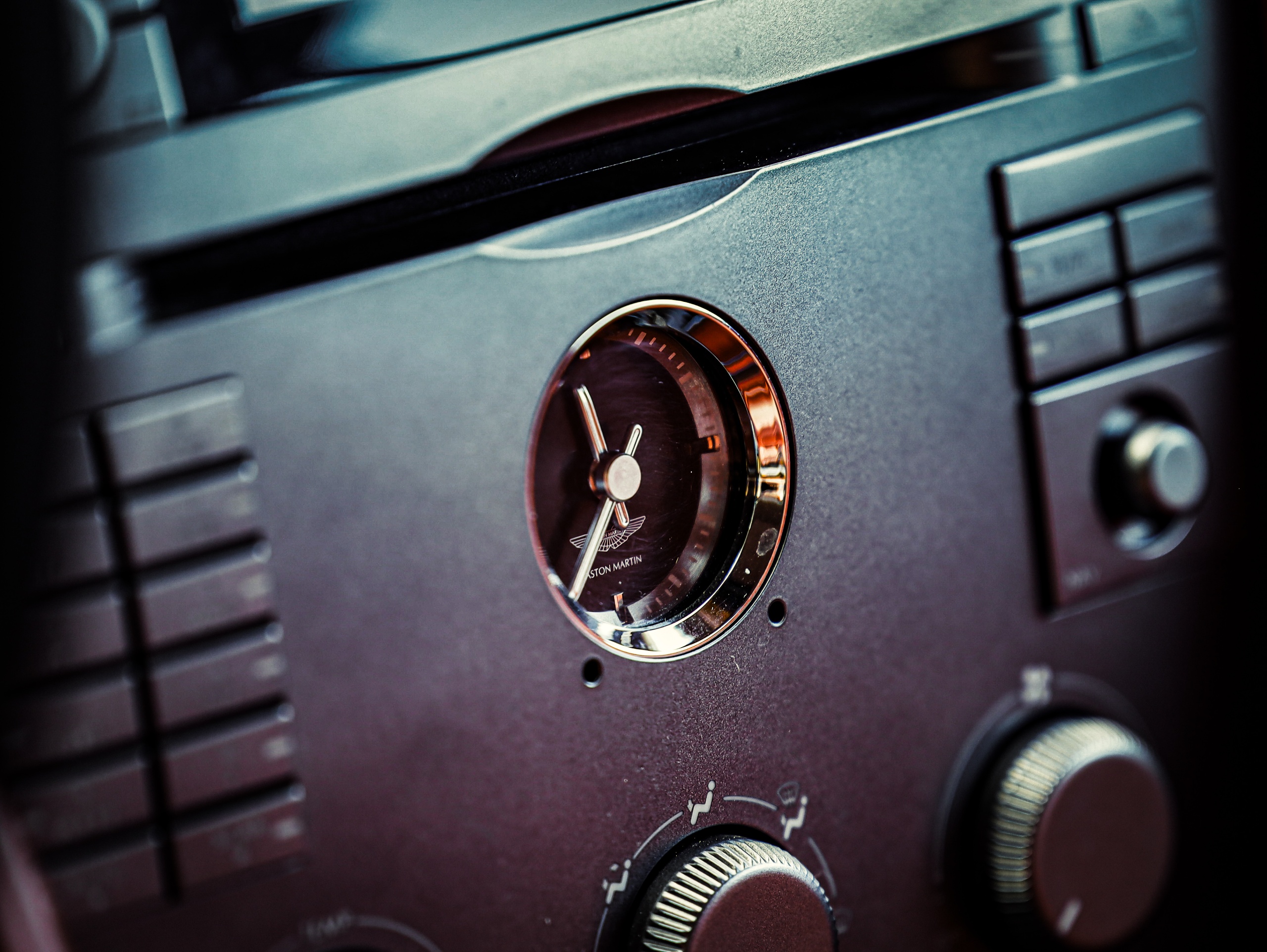 2005 Aston Martin DB9 - Image 13