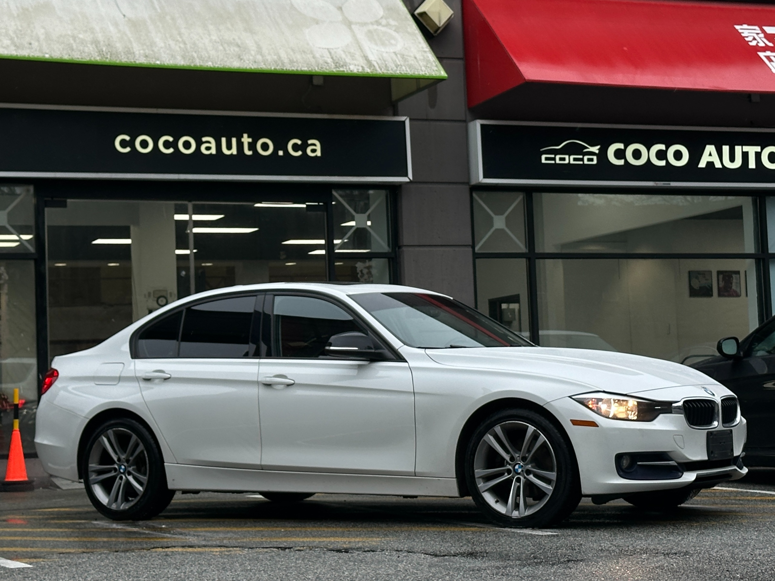 2015 BMW 320I - Image 2