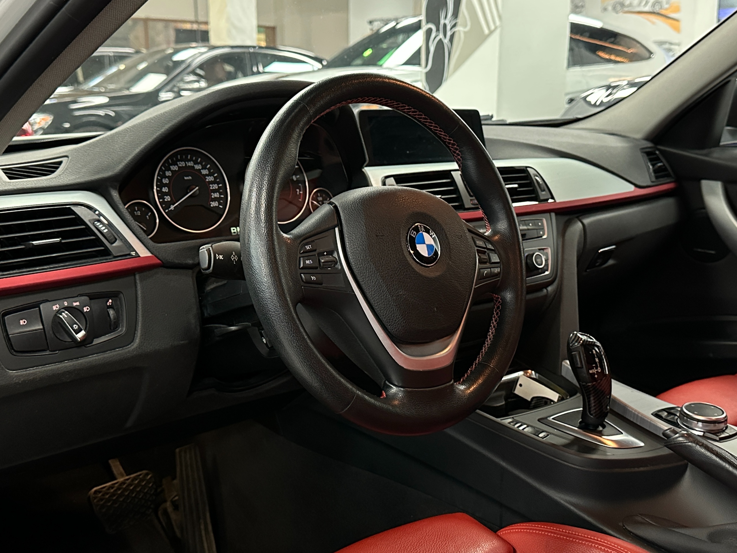 2015 BMW 320I - Image 8