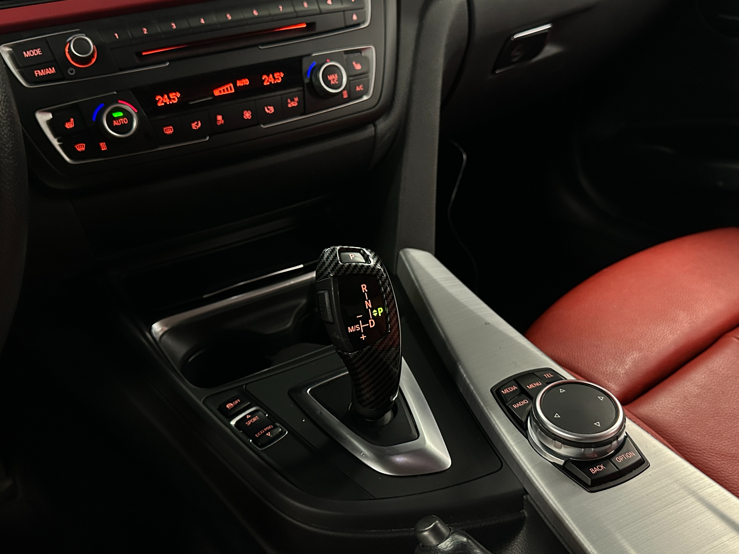 2015 BMW 320I - Image 11