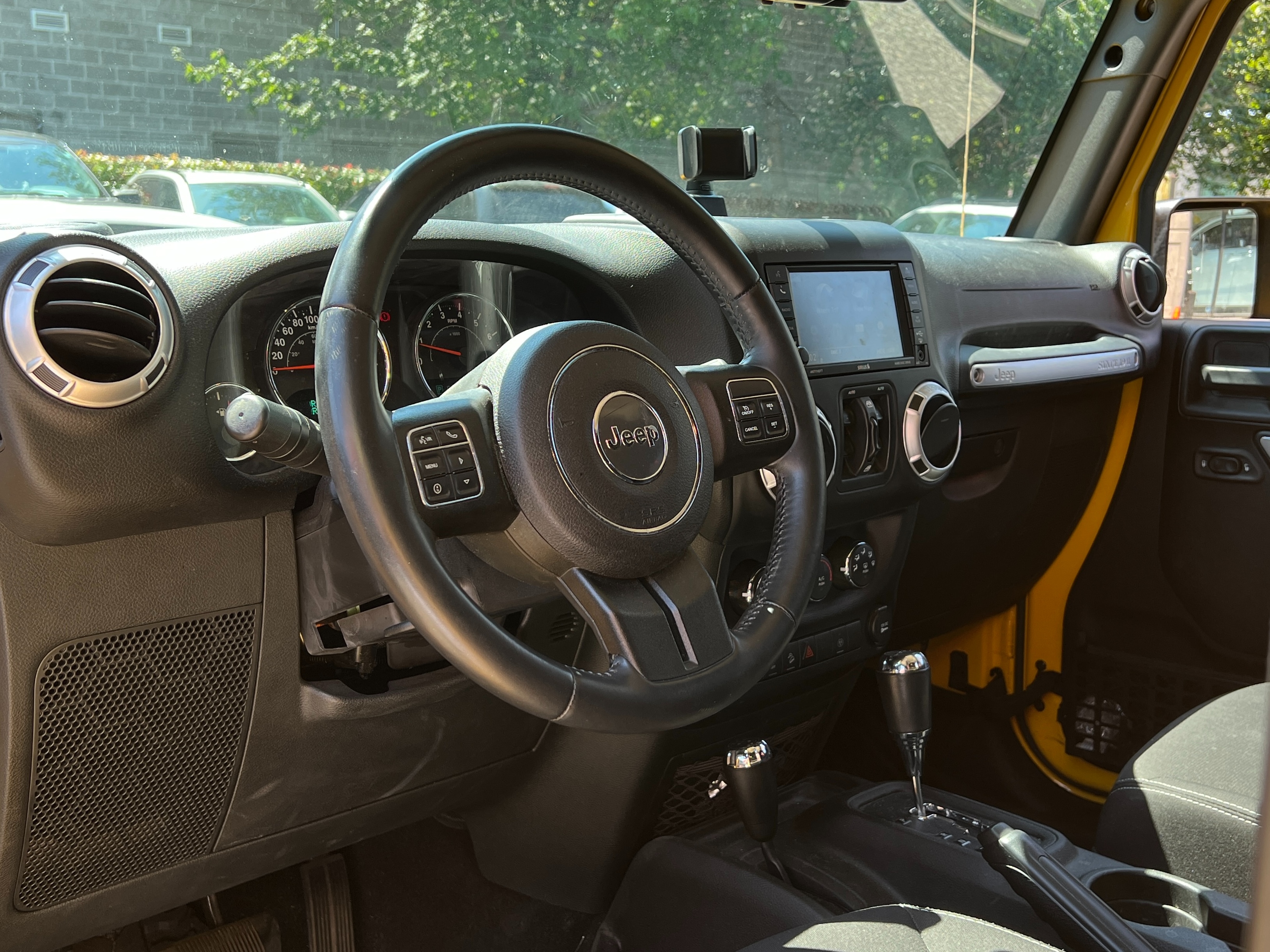 2015 Jeep Wrangler - Image 9