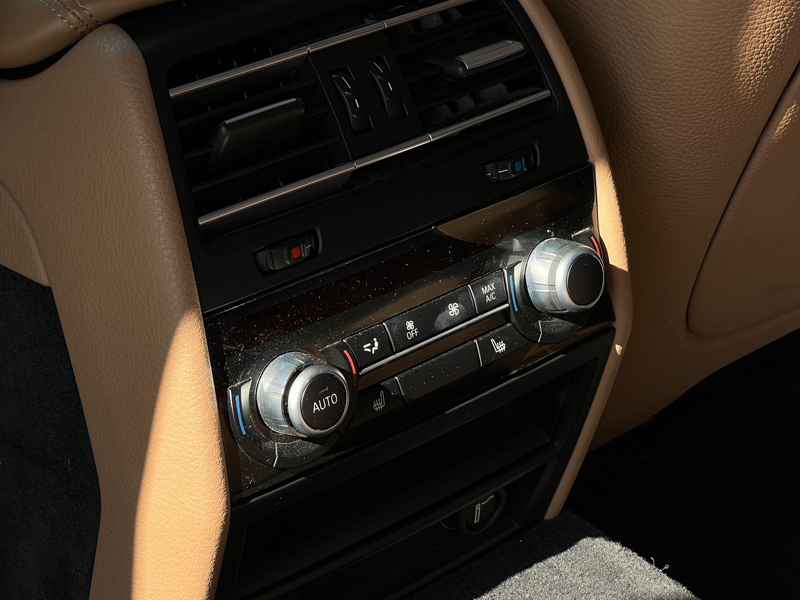 2014 BMW 740Li | BC Local - Image 18