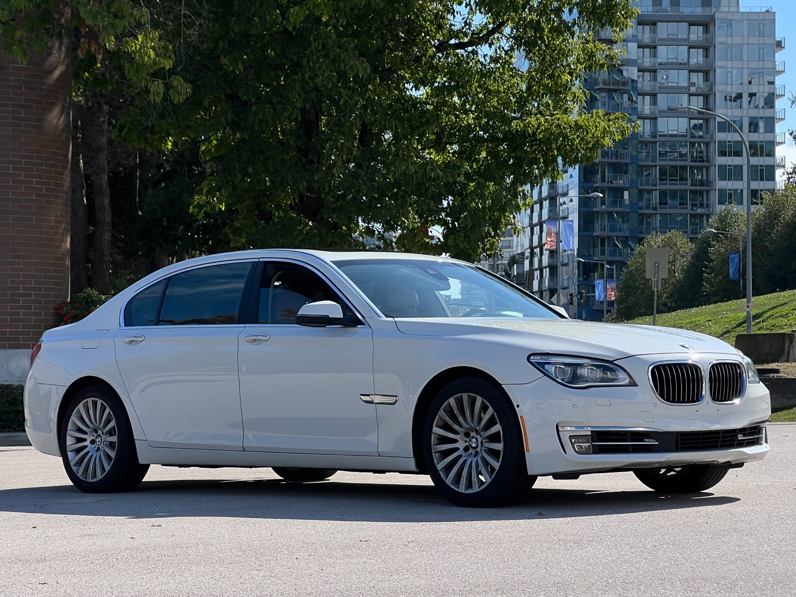 2014 BMW 740Li | BC Local - Image 2