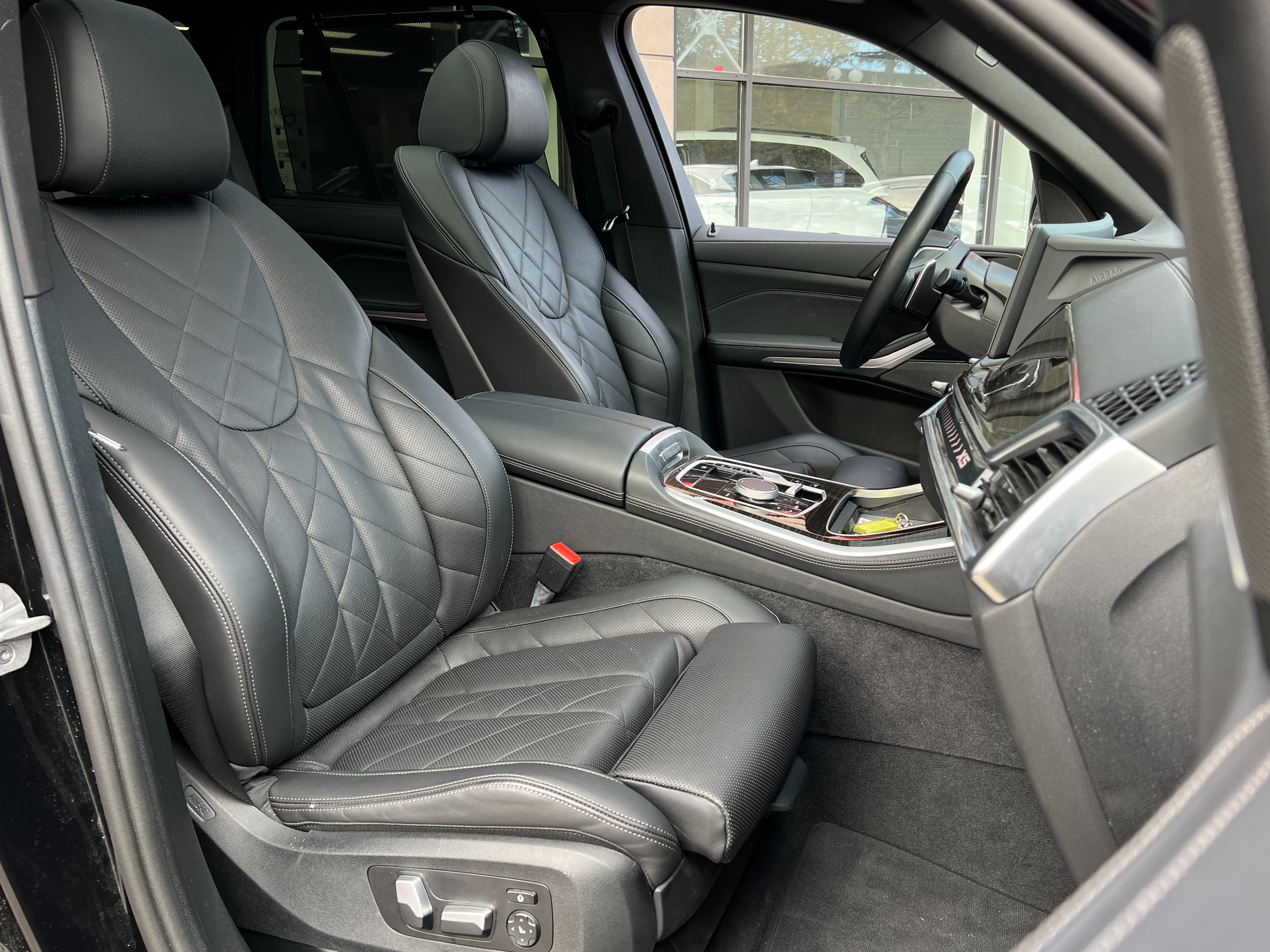 2024 BMW X5 xdrive40i | no accident | bc local - Image 11