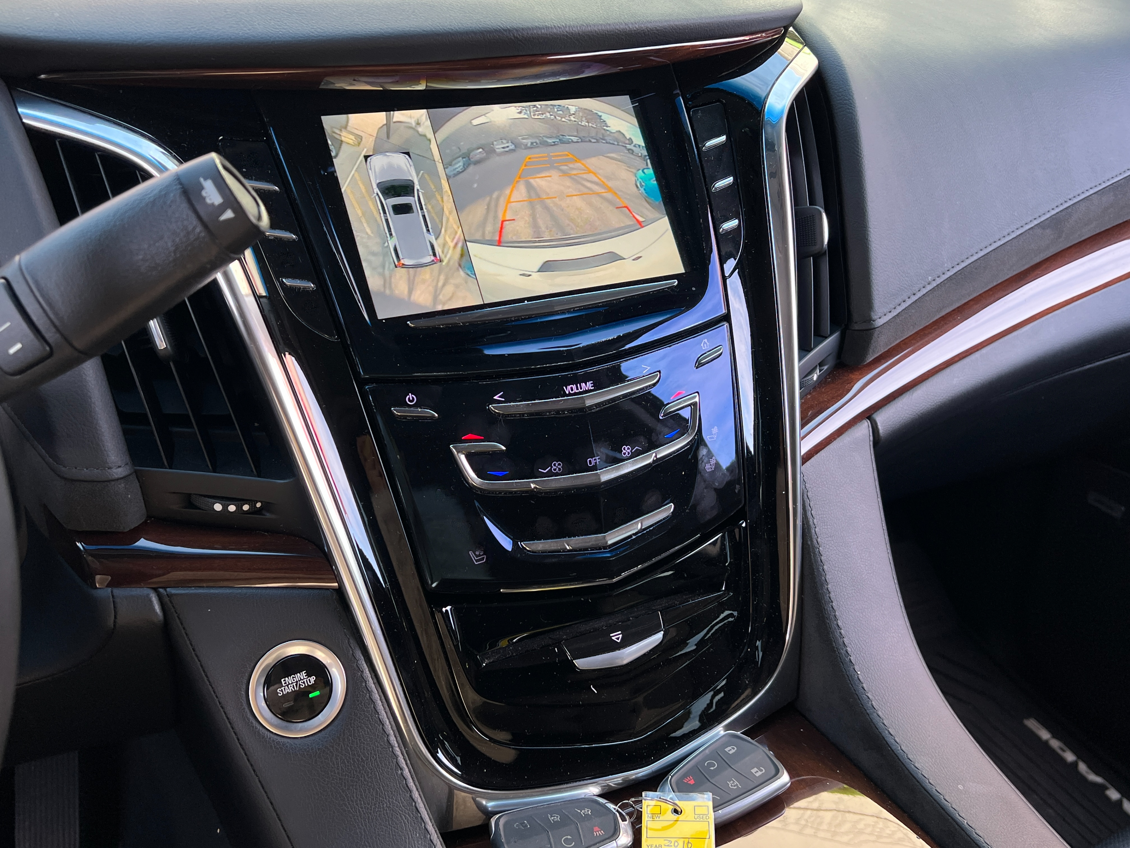 2016 Cadillac escalade esv premium lwb | No accident | one owner | low km - Image 9