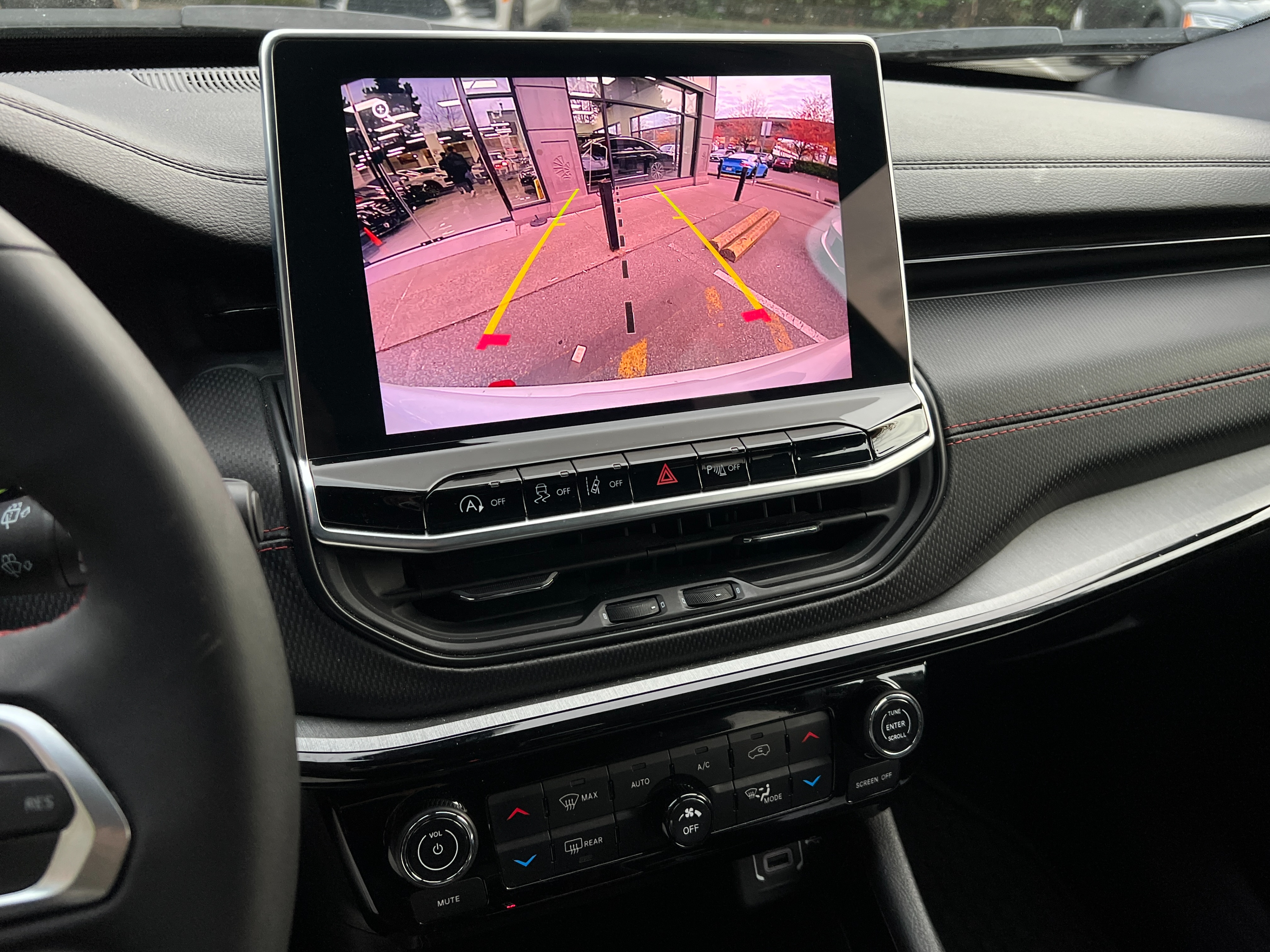 2024 Jeep Compass - Image 9