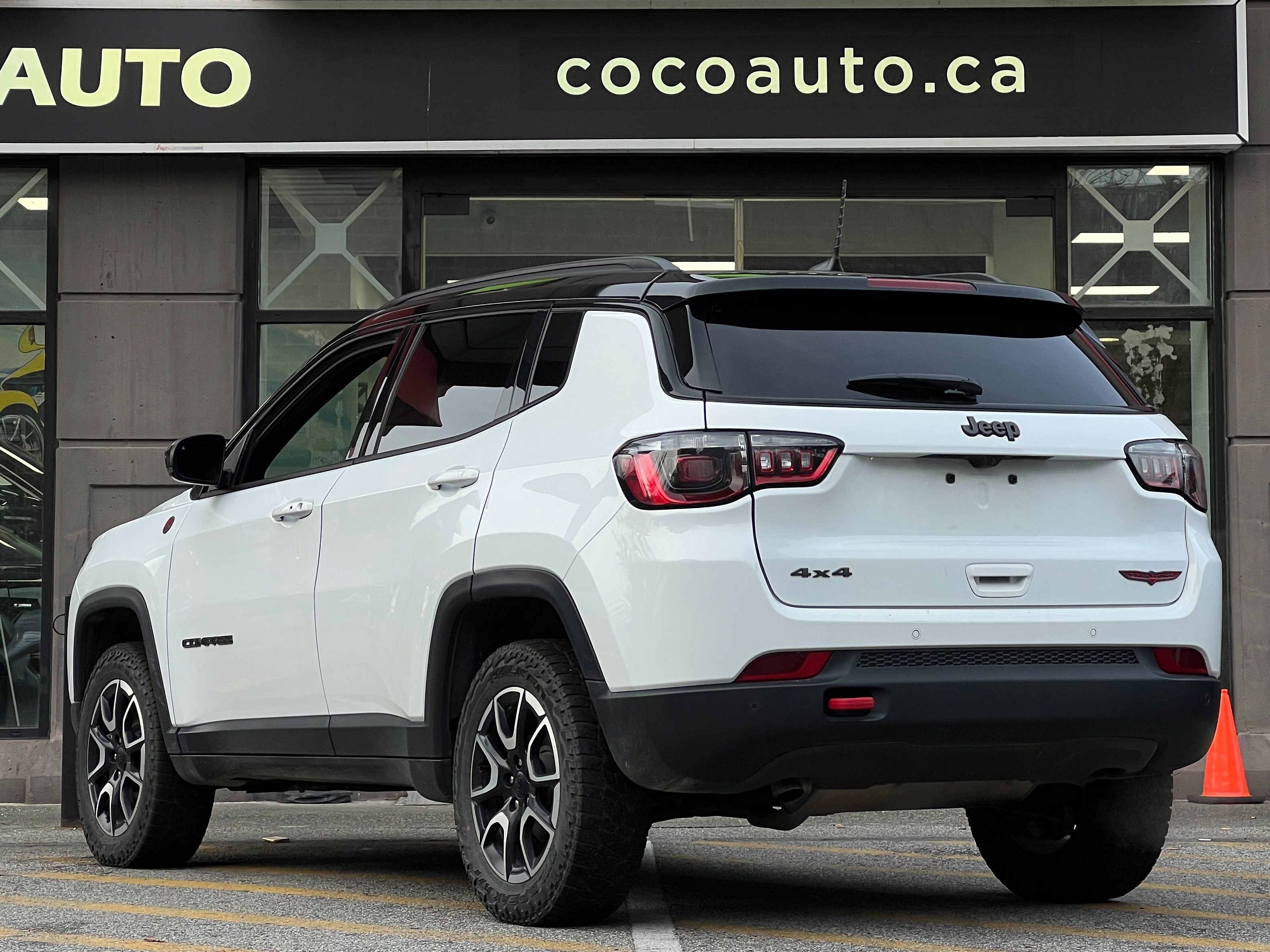 2024 Jeep Compass - Image 6