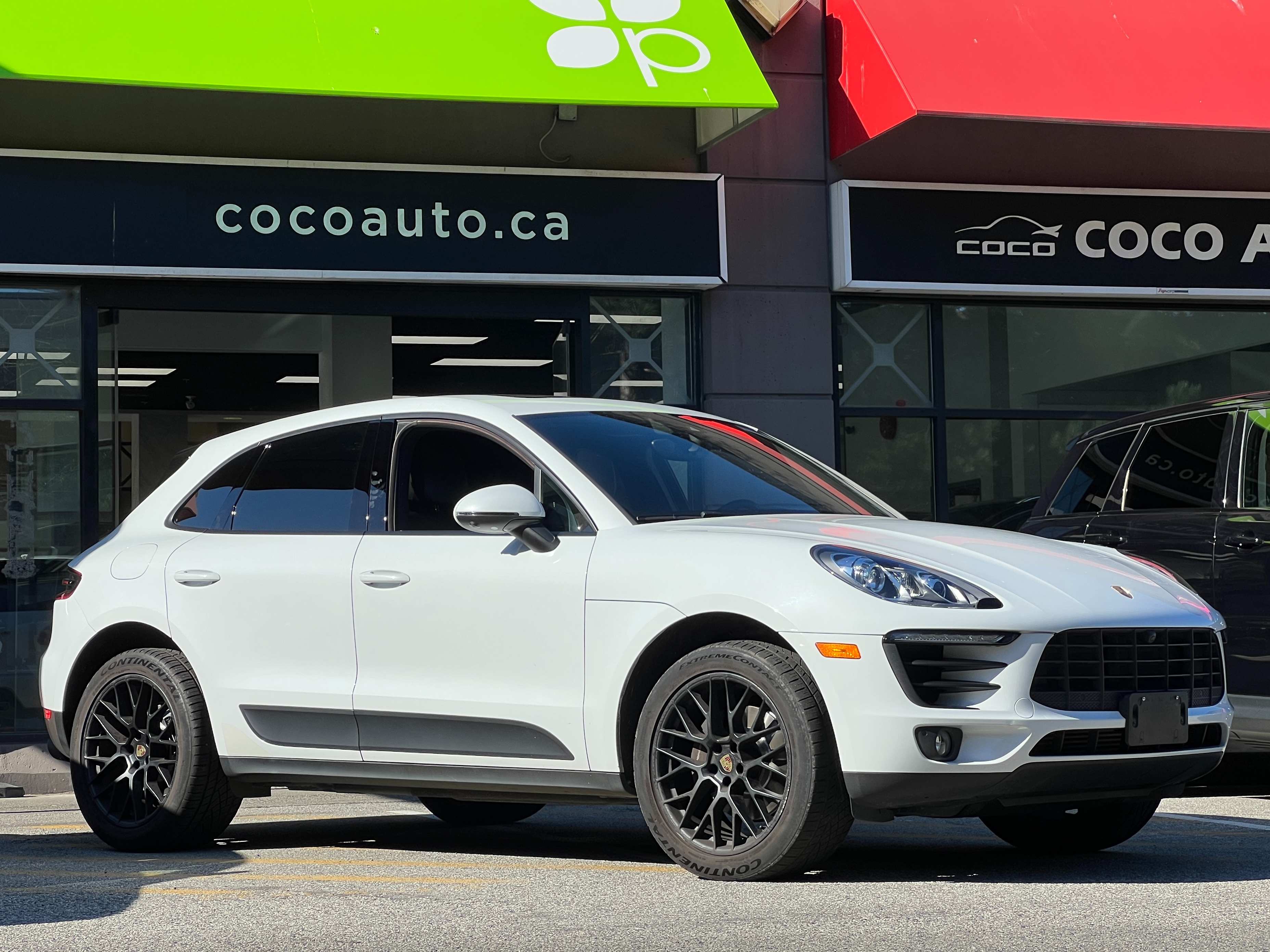 2017 Porsche Macan - Image 2