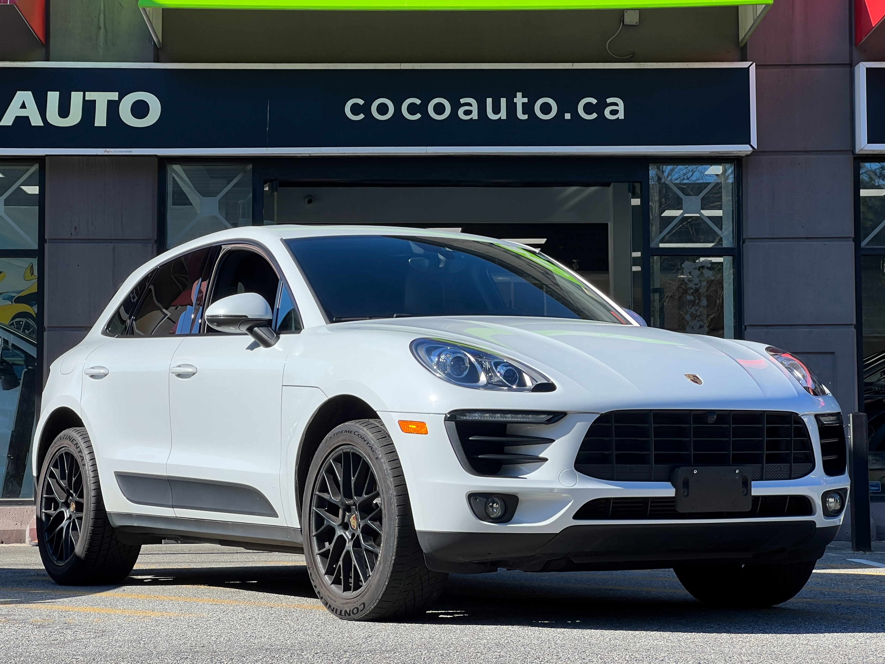 2017 Porsche Macan - Image 1