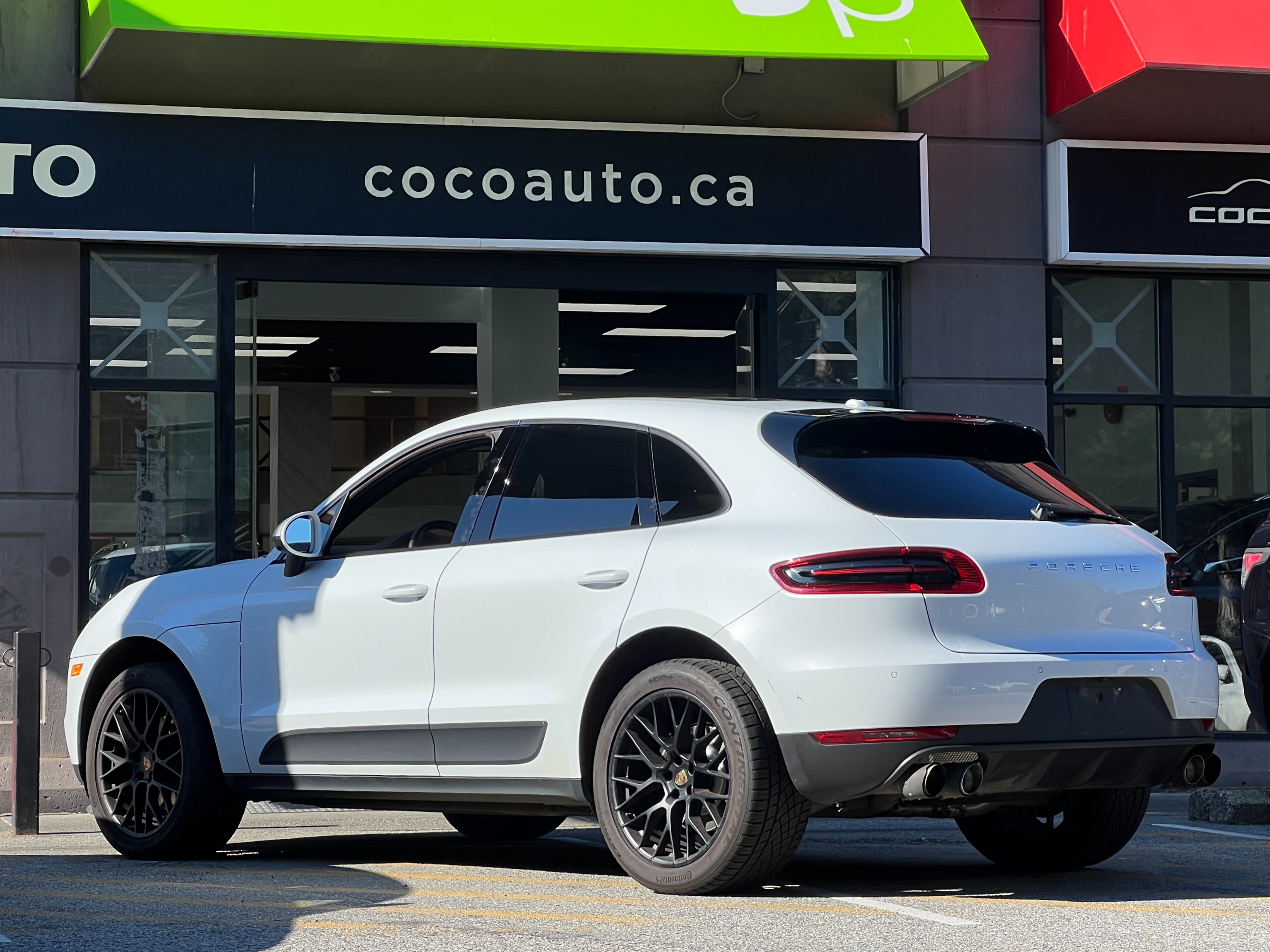 2017 Porsche Macan - Image 6