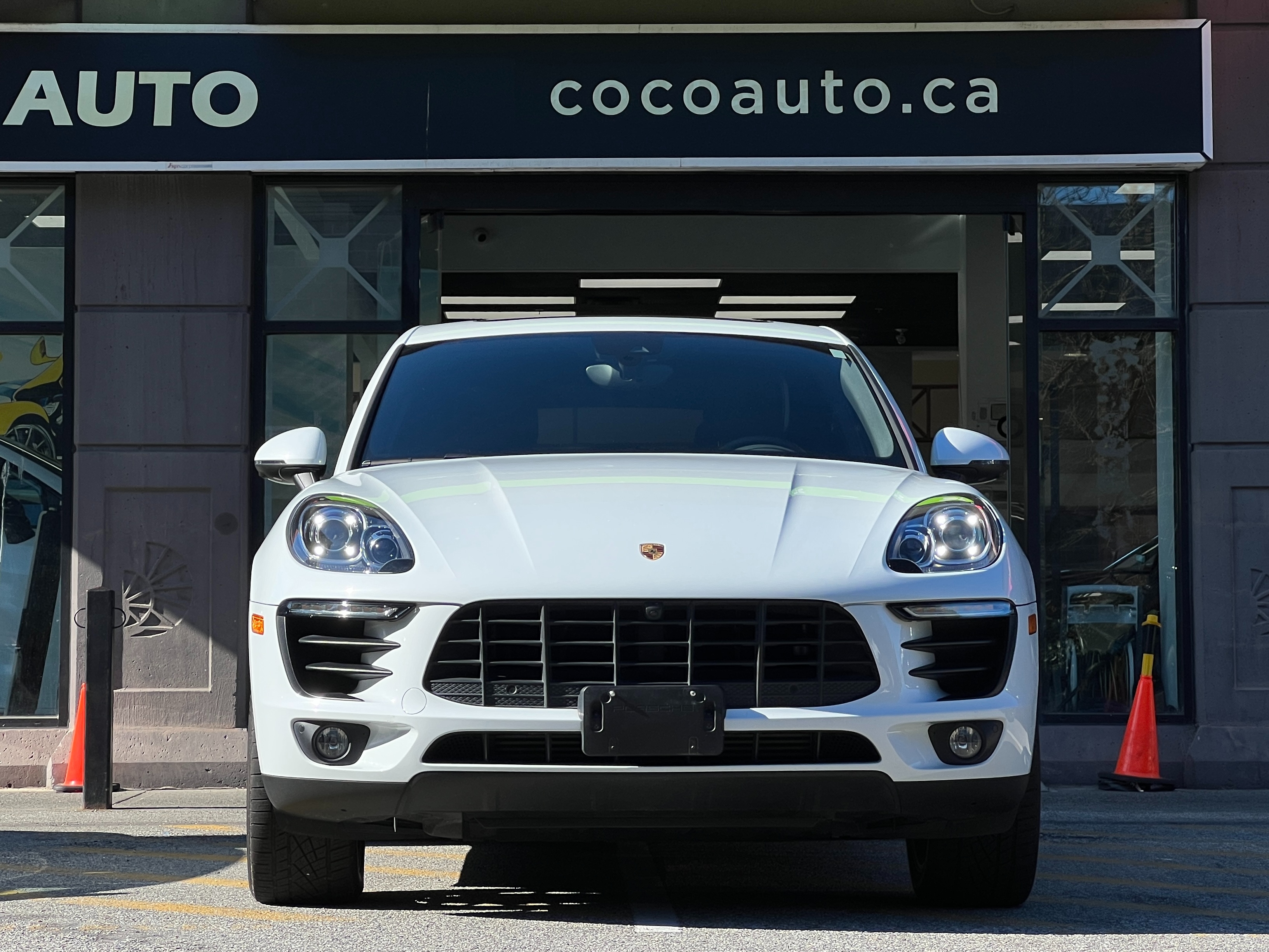 2017 Porsche Macan - Image 3