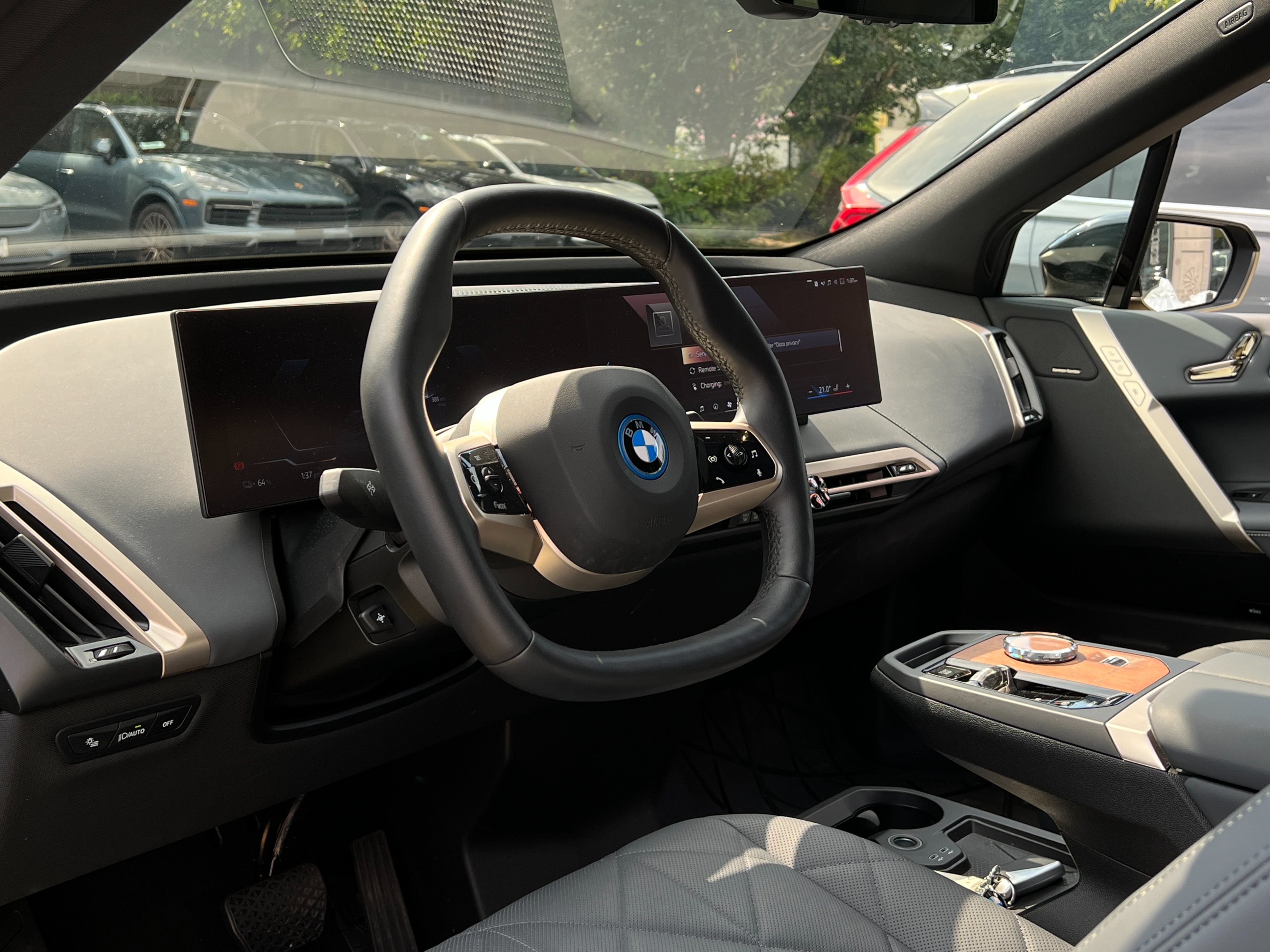 2024 BMW IX xdrive50 - Image 8