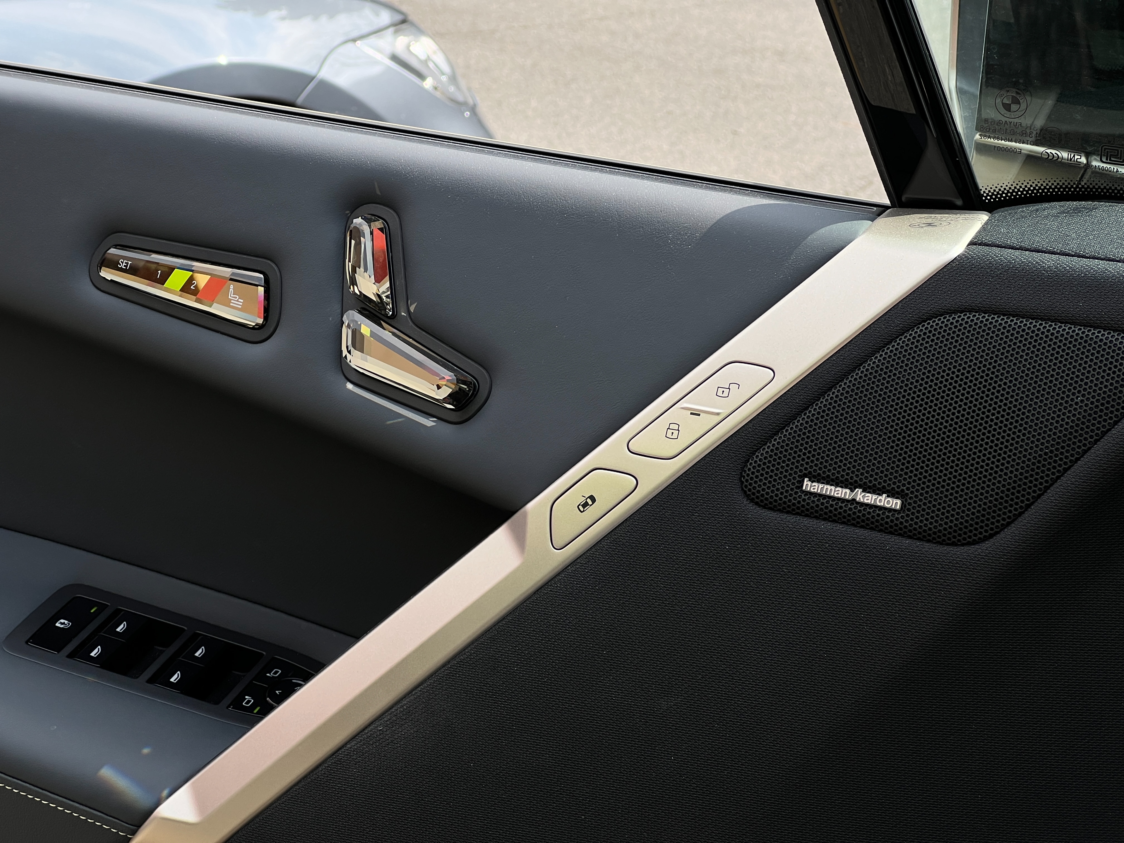 2024 BMW IX xdrive50 - Image 16