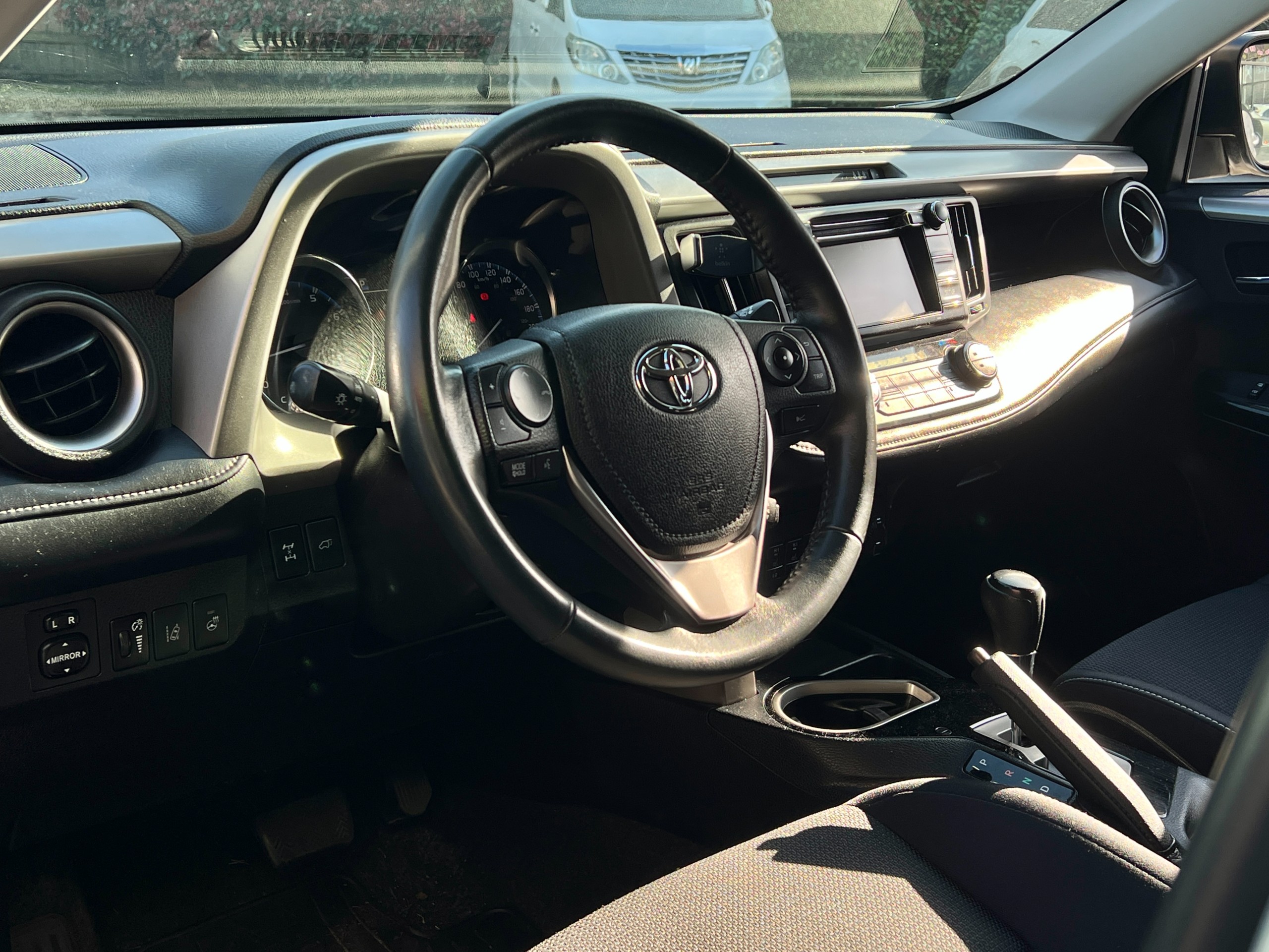 2018 Toyota Rav4 XLE AWD - Image 9