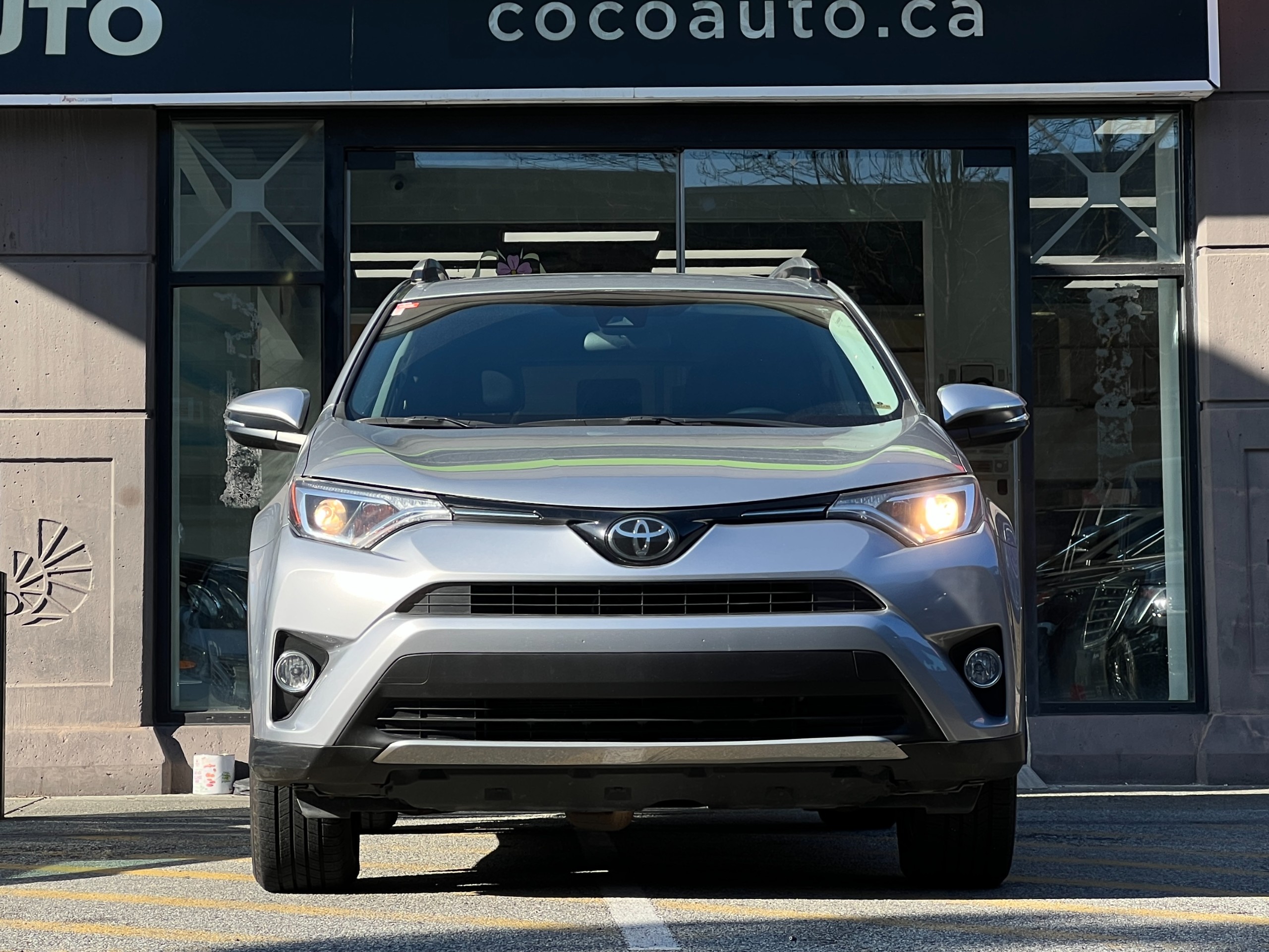 2018 Toyota Rav4 XLE AWD - Image 3