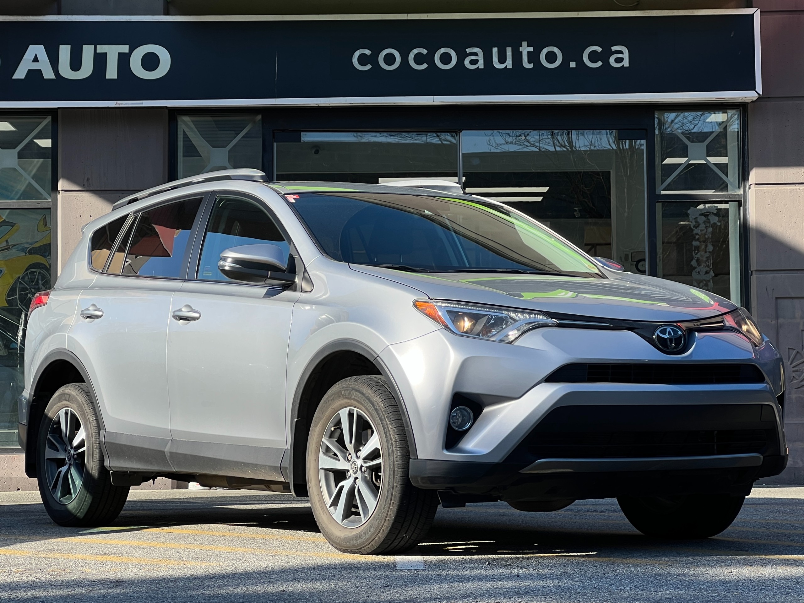 2018 Toyota Rav4 XLE AWD - Image 1