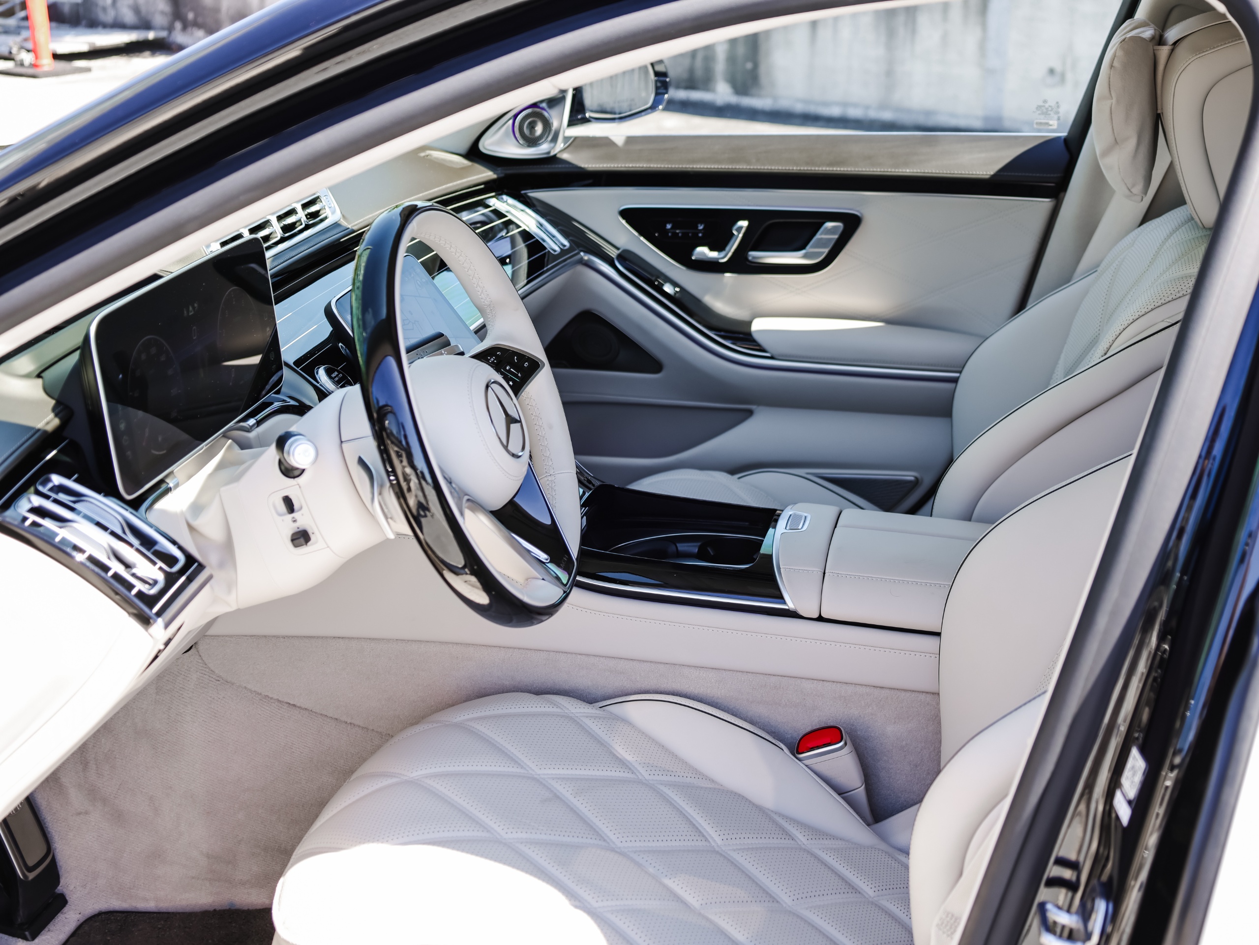 2022 Mercedes-Benz S580 - Image 13