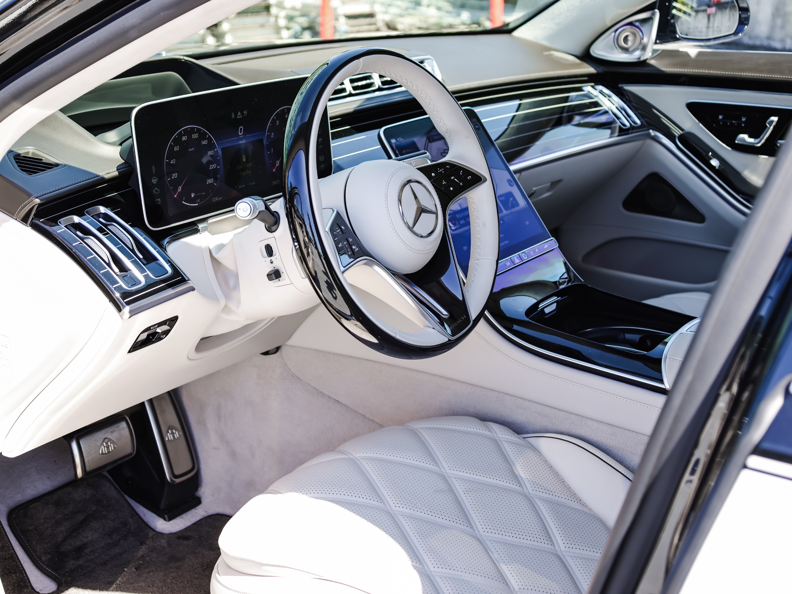 2022 Mercedes-Benz S580 - Image 12