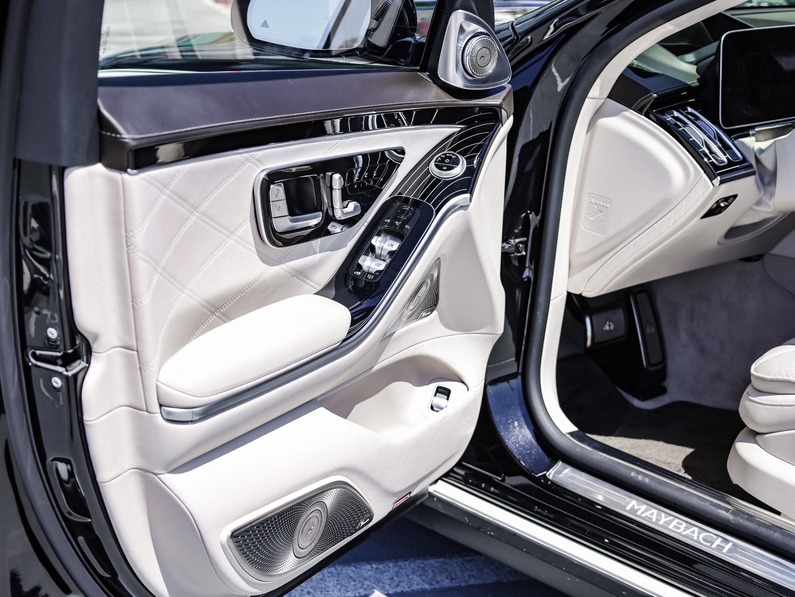 2022 Mercedes-Benz S580 - Image 11