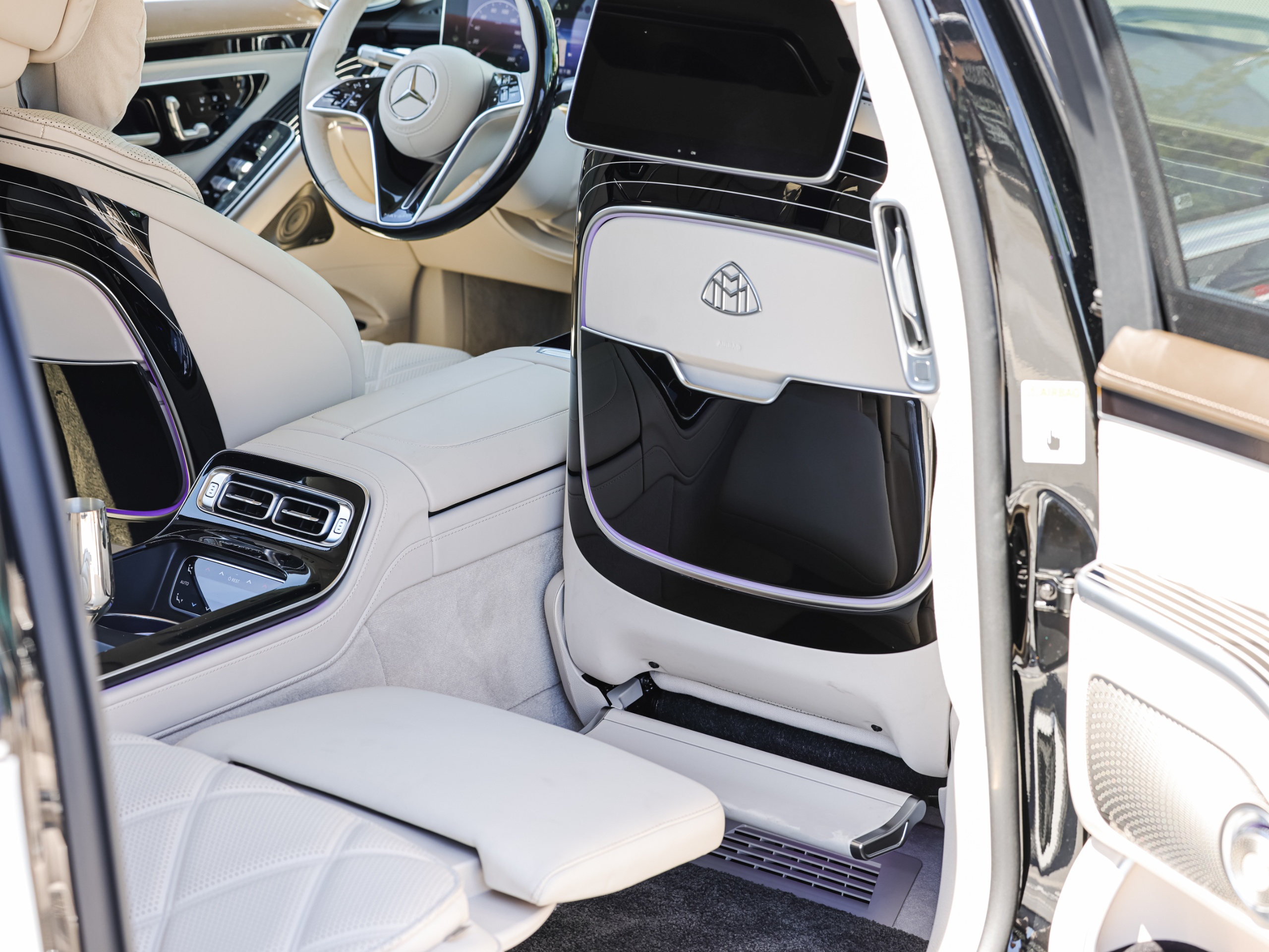 2022 Mercedes-Benz S580 - Image 18