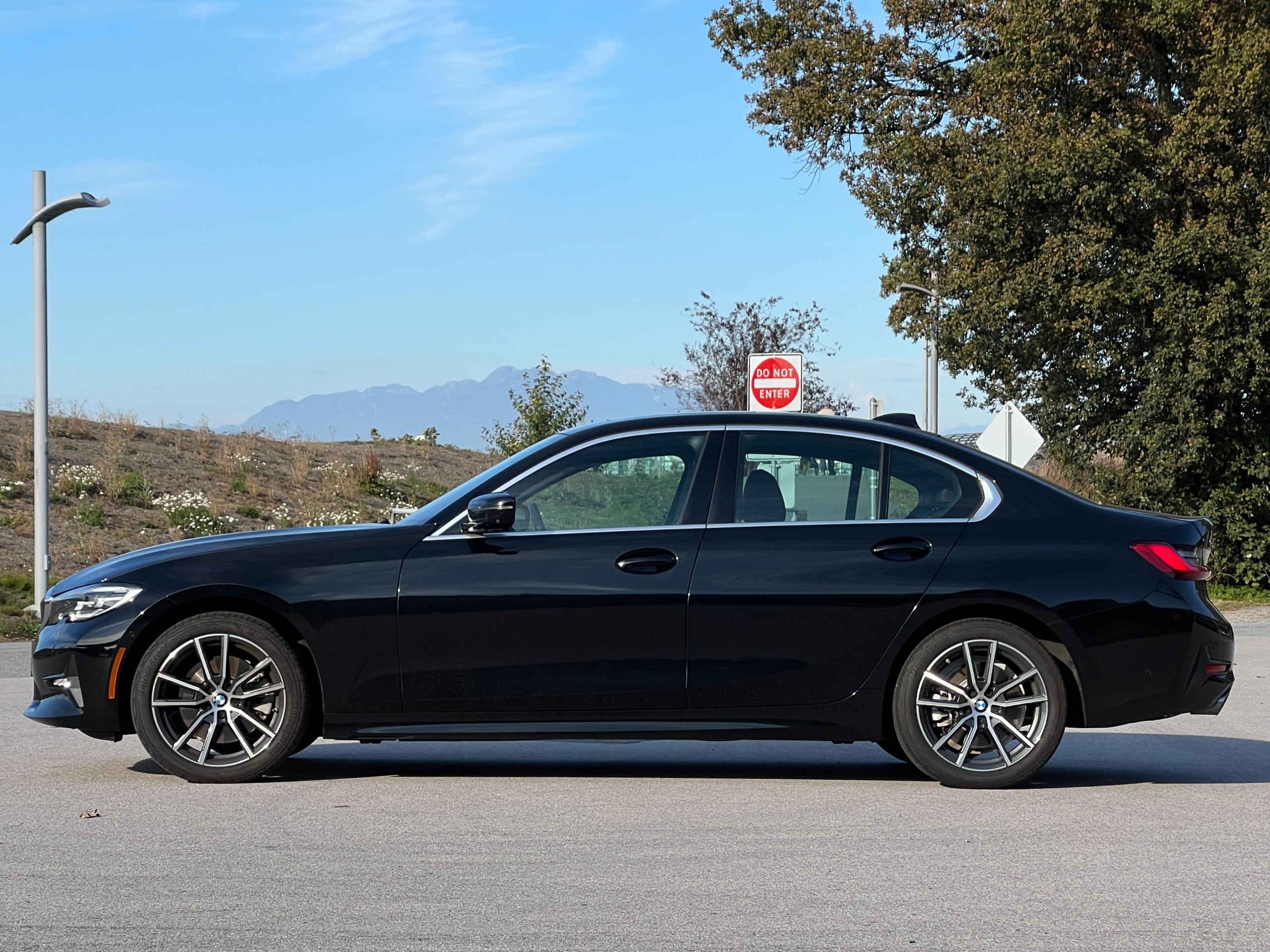 2020 BMW 330i xdrive | BC Local - Image 4