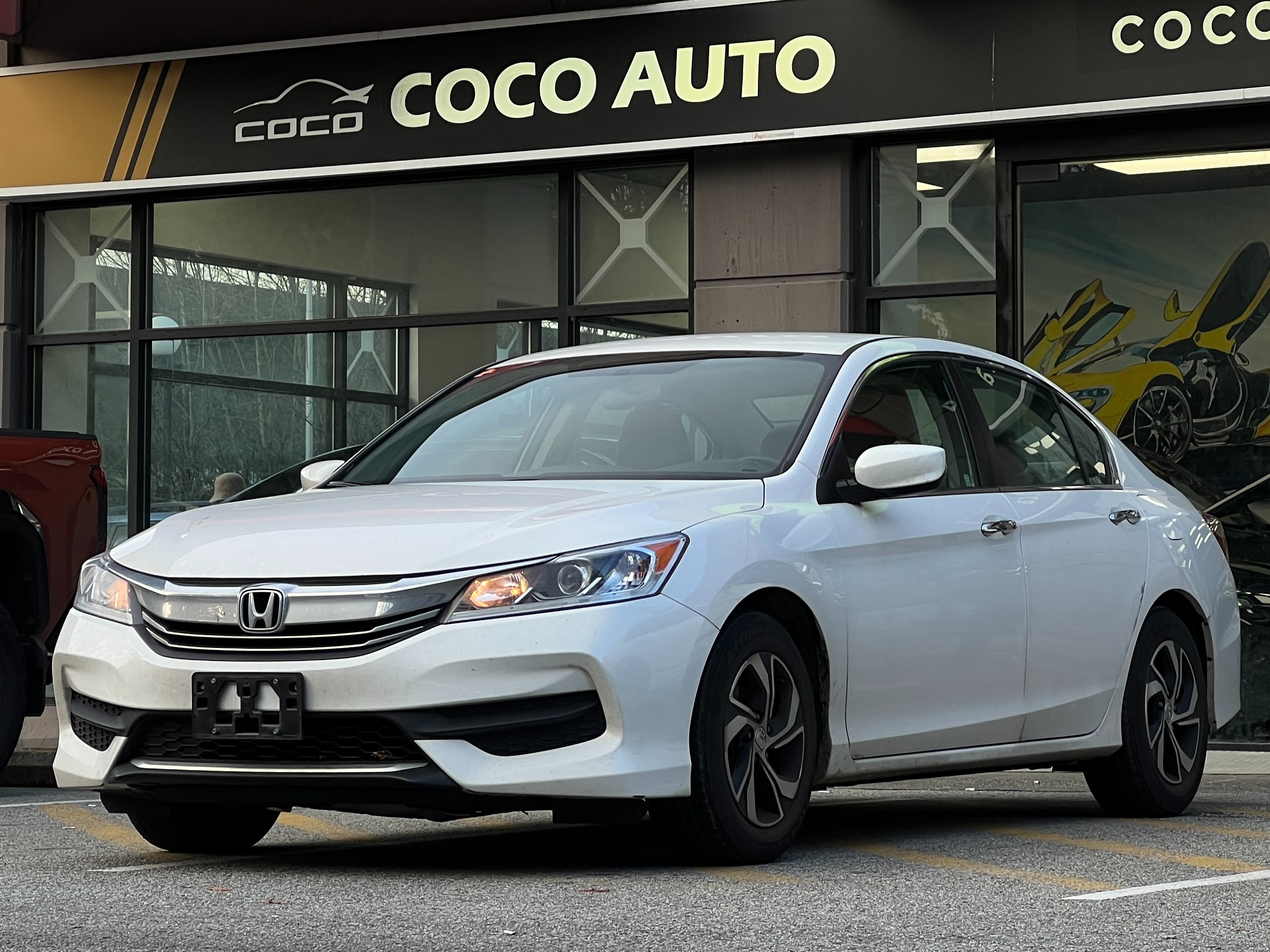 2016 Honda Accord | No accident - Image 4