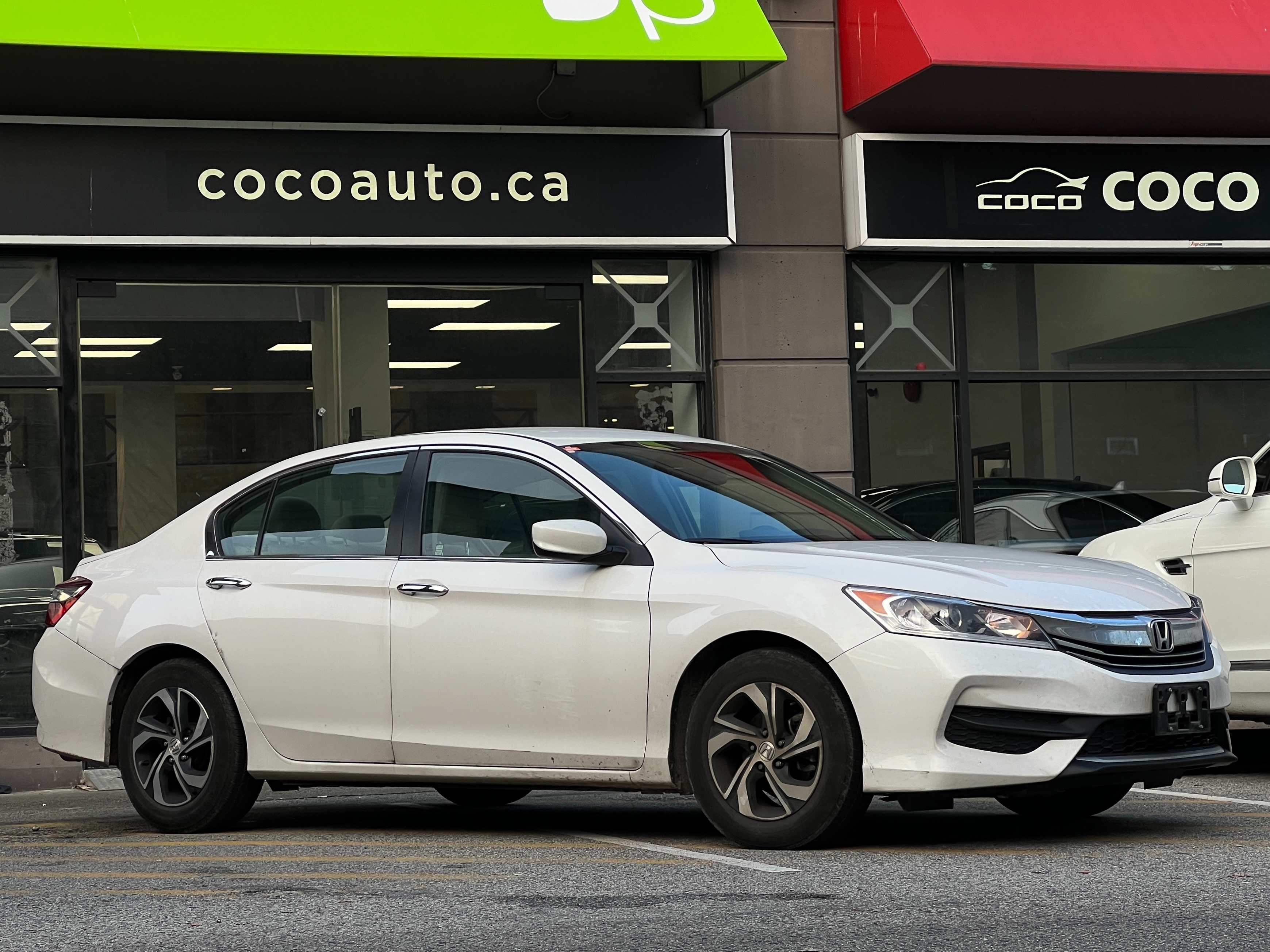 2016 Honda Accord | No accident - Image 2